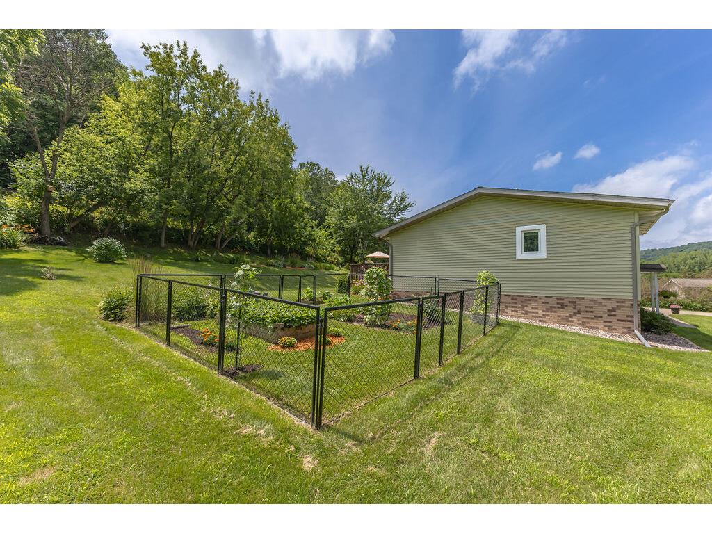 W764 Valley #A Fountain City WI 54629 1971459 image62