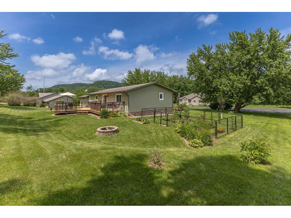 W764 Valley #A Fountain City WI 54629 1971459 image63
