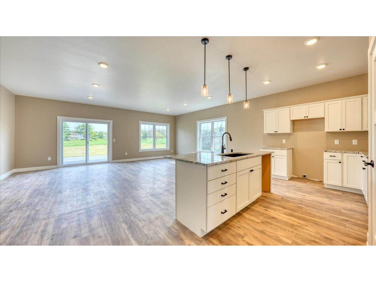 W7676 Castle Mound Holland WI 54636 1945564 image4