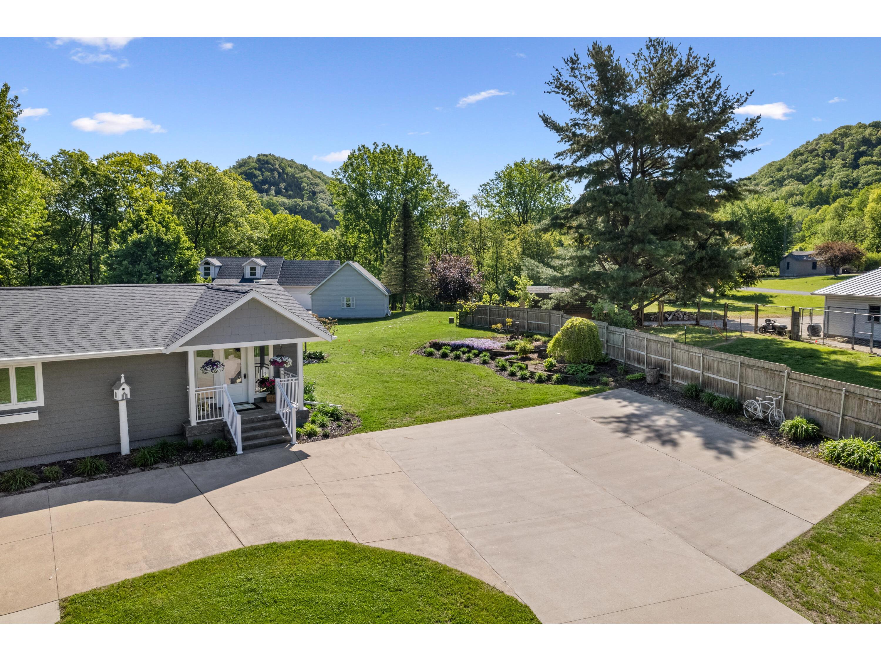 W770 Meadow Fountain City WI 54629 1919456 image31