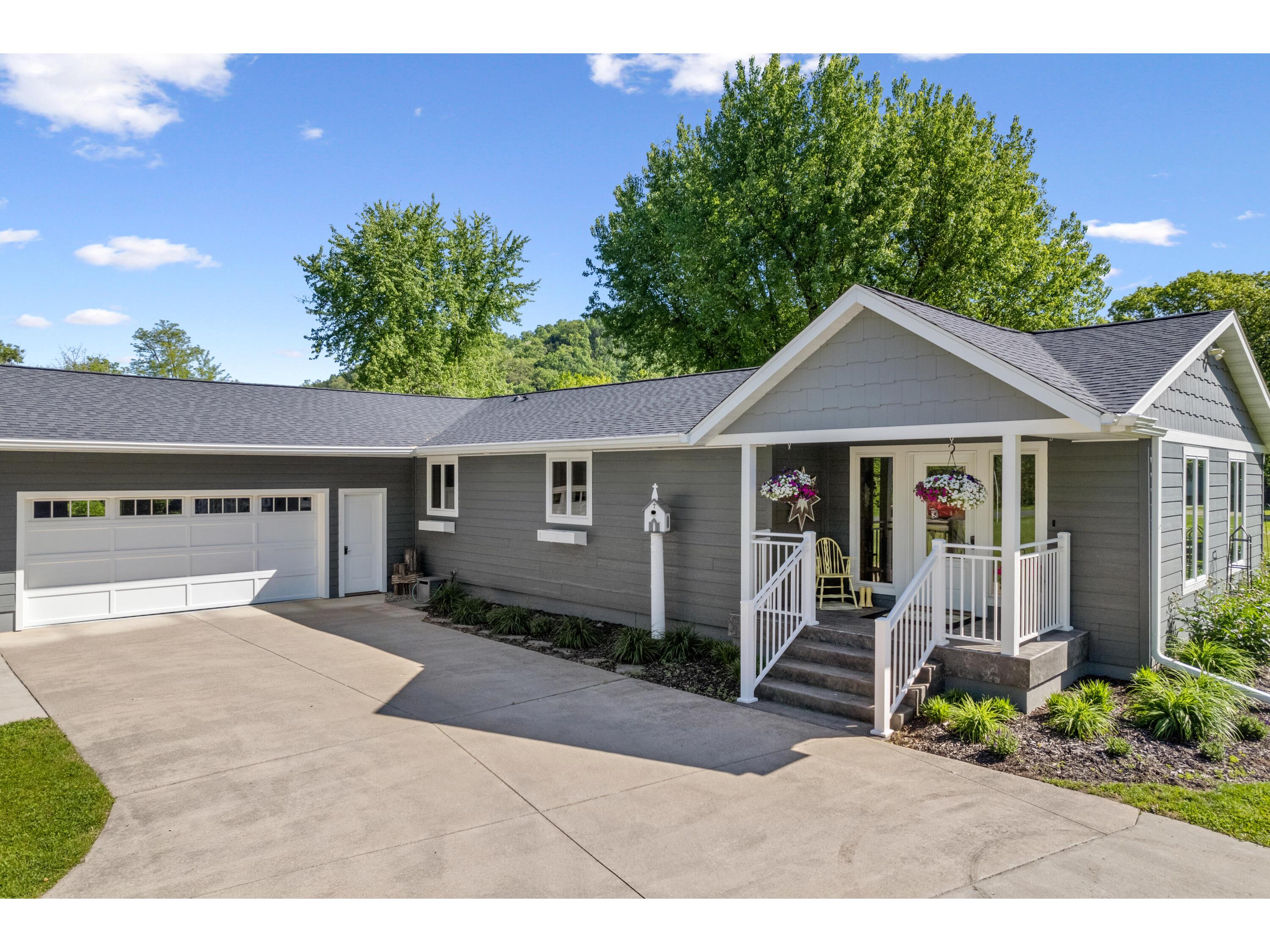 W770 Meadow Fountain City WI 54629 1919456 image35