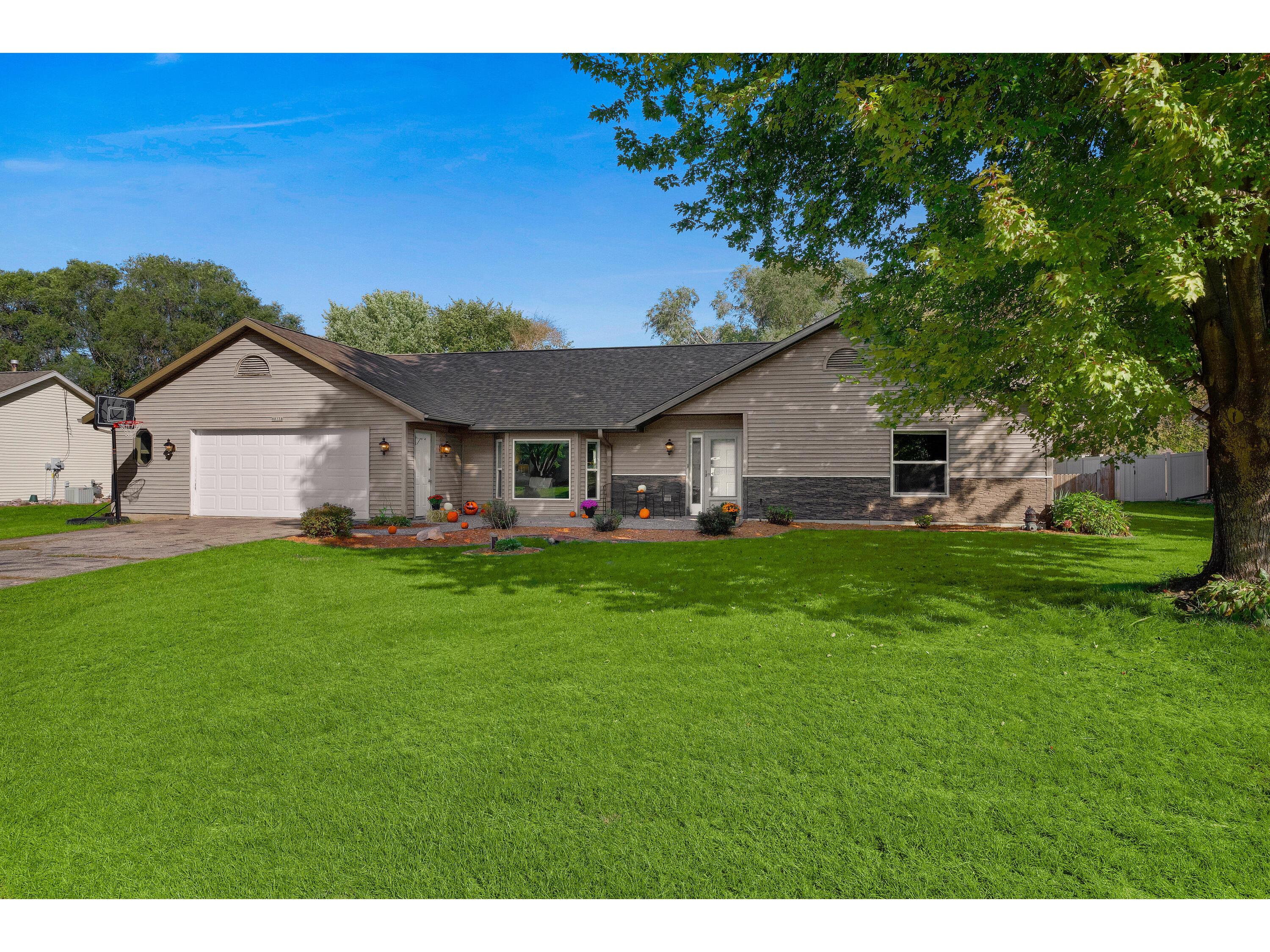 W8238 Woodview Onalaska WI 54650 1859445 image1