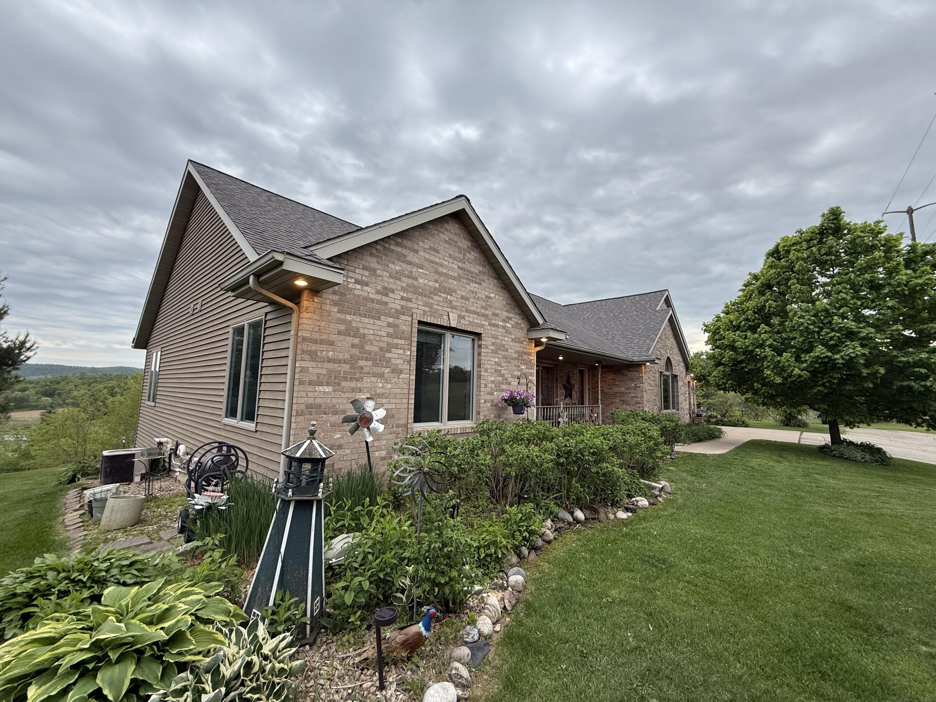 W20841 Brenegan Gale WI 54630 1918889 image1