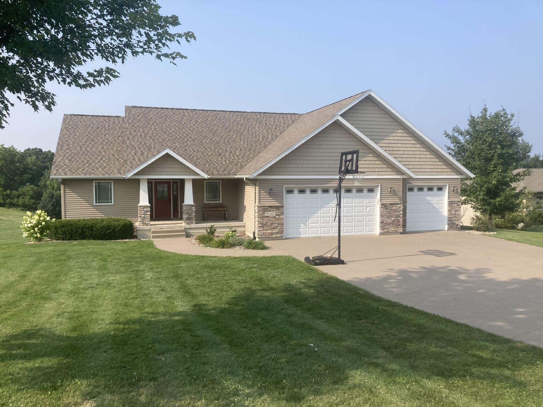w3676 Highland Greenfield WI 54601 1967481 image1
