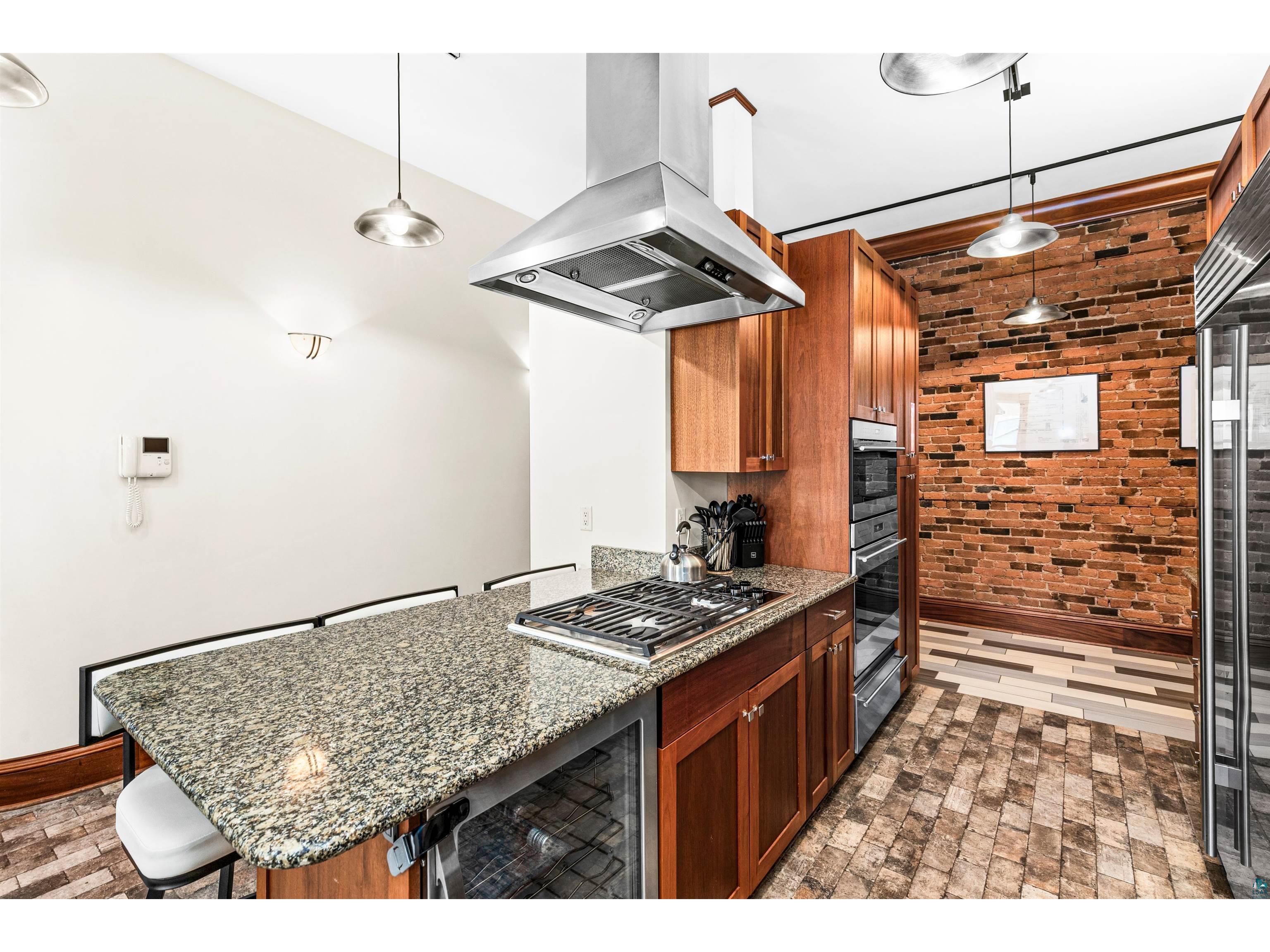1 N Lake Ave Duluth MN 55805 6125187 image46