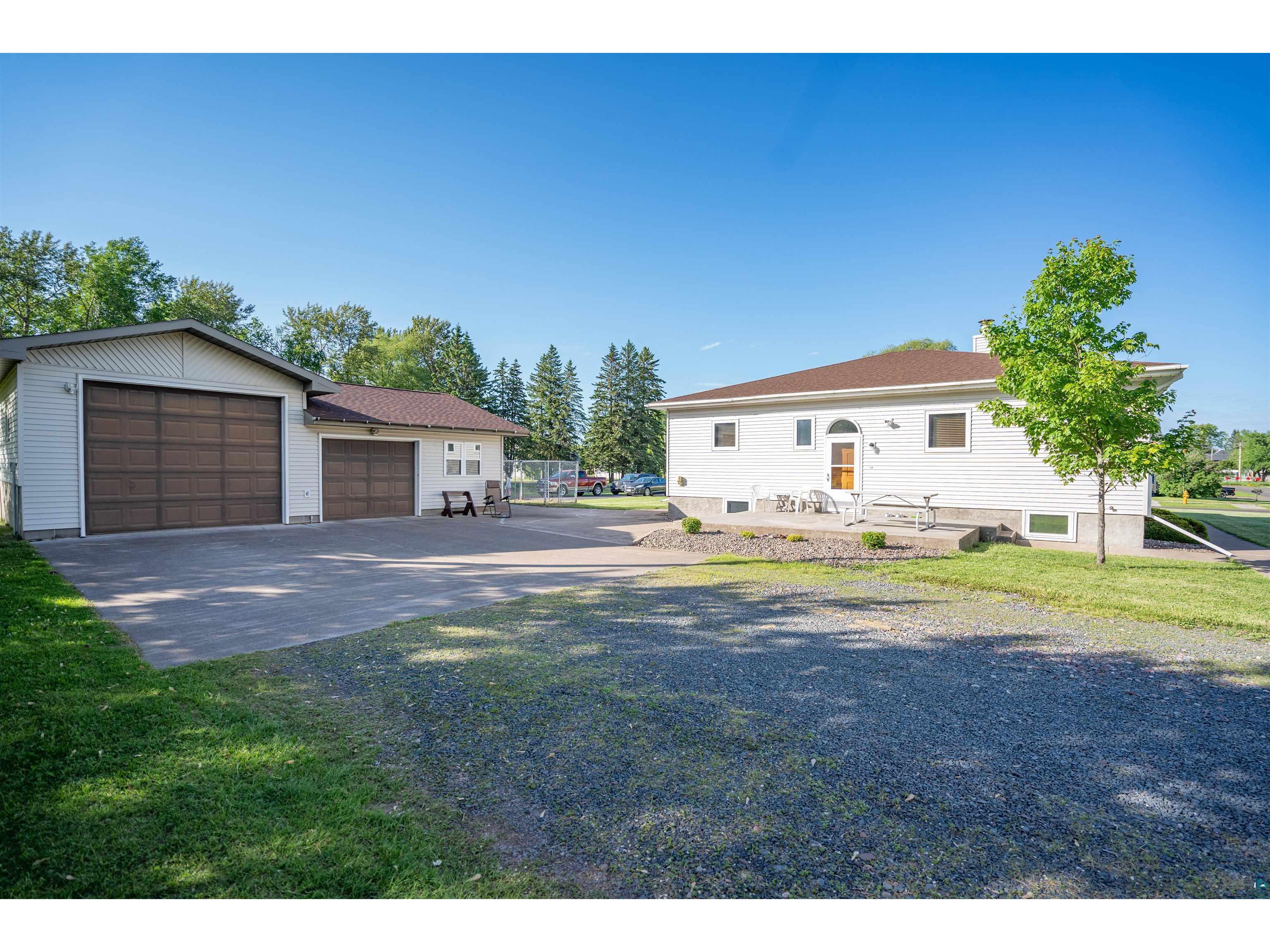 1001 23rd Ave E Superior WI 54880 6106647 image1