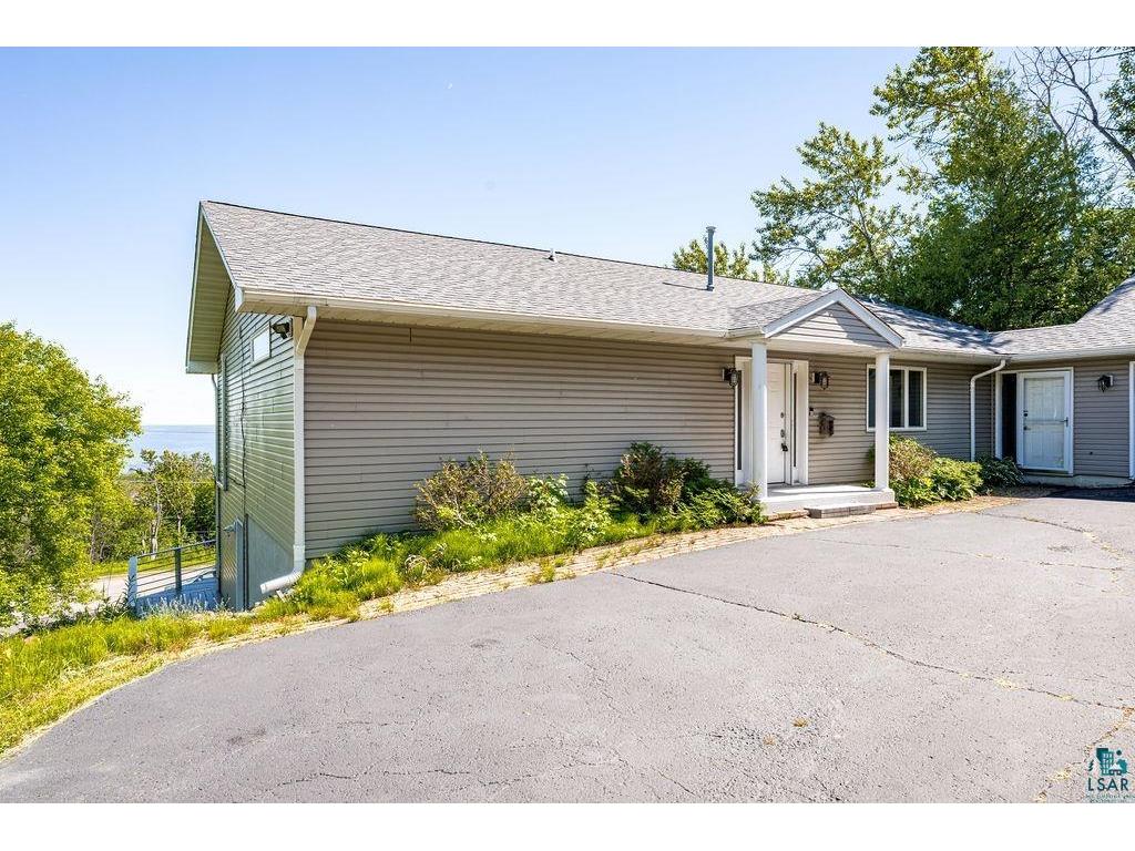 1002 Martha St Duluth MN 55805 6126306 image63