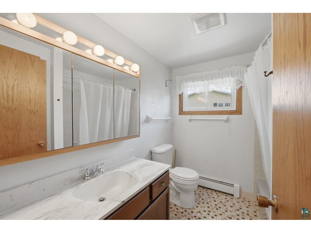 1003 Willis Ave Ashland WI 54806 6126408 image15