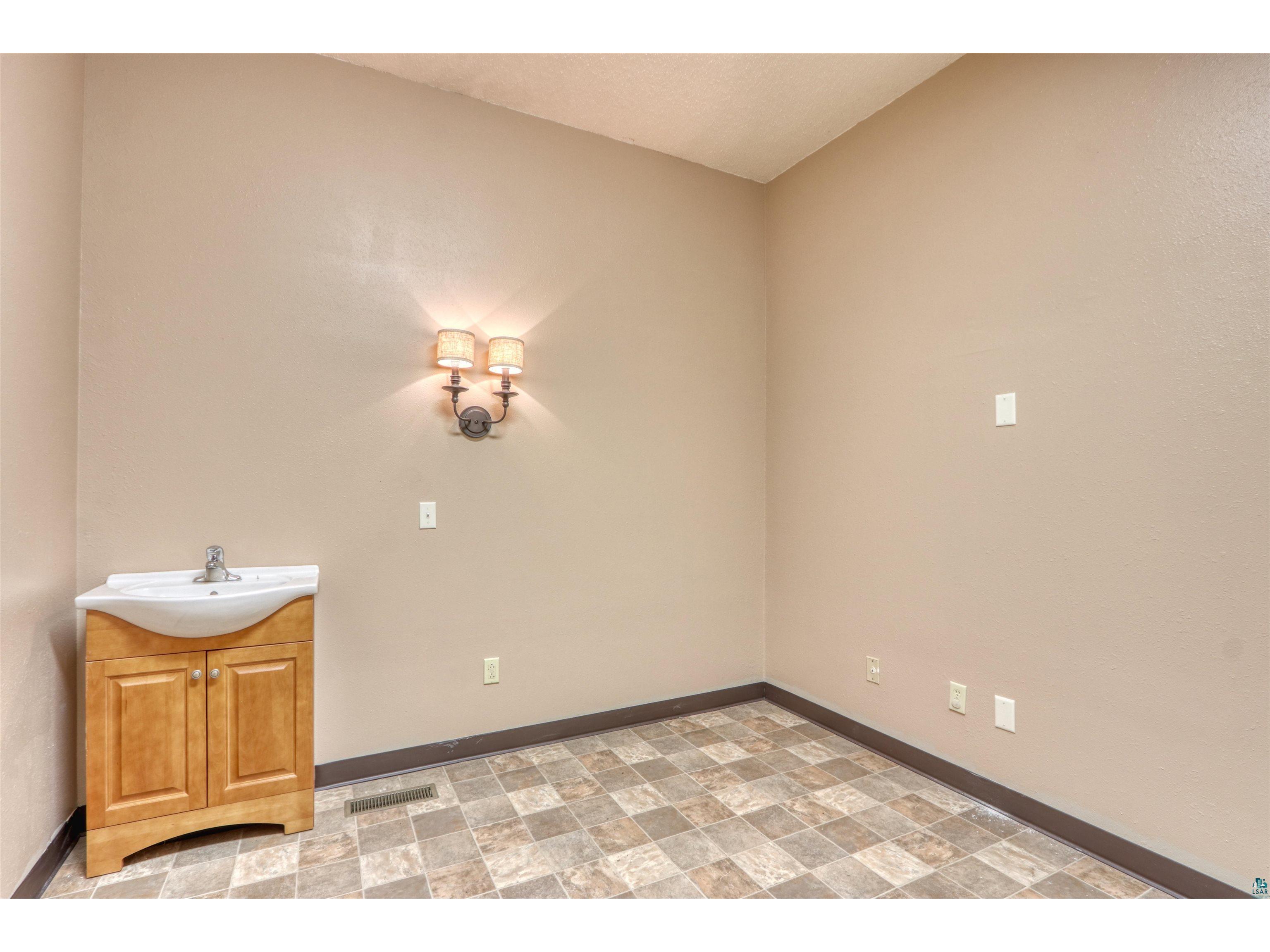 10045 N State Hwy 27 Hayward WI 54843 6118251 image12