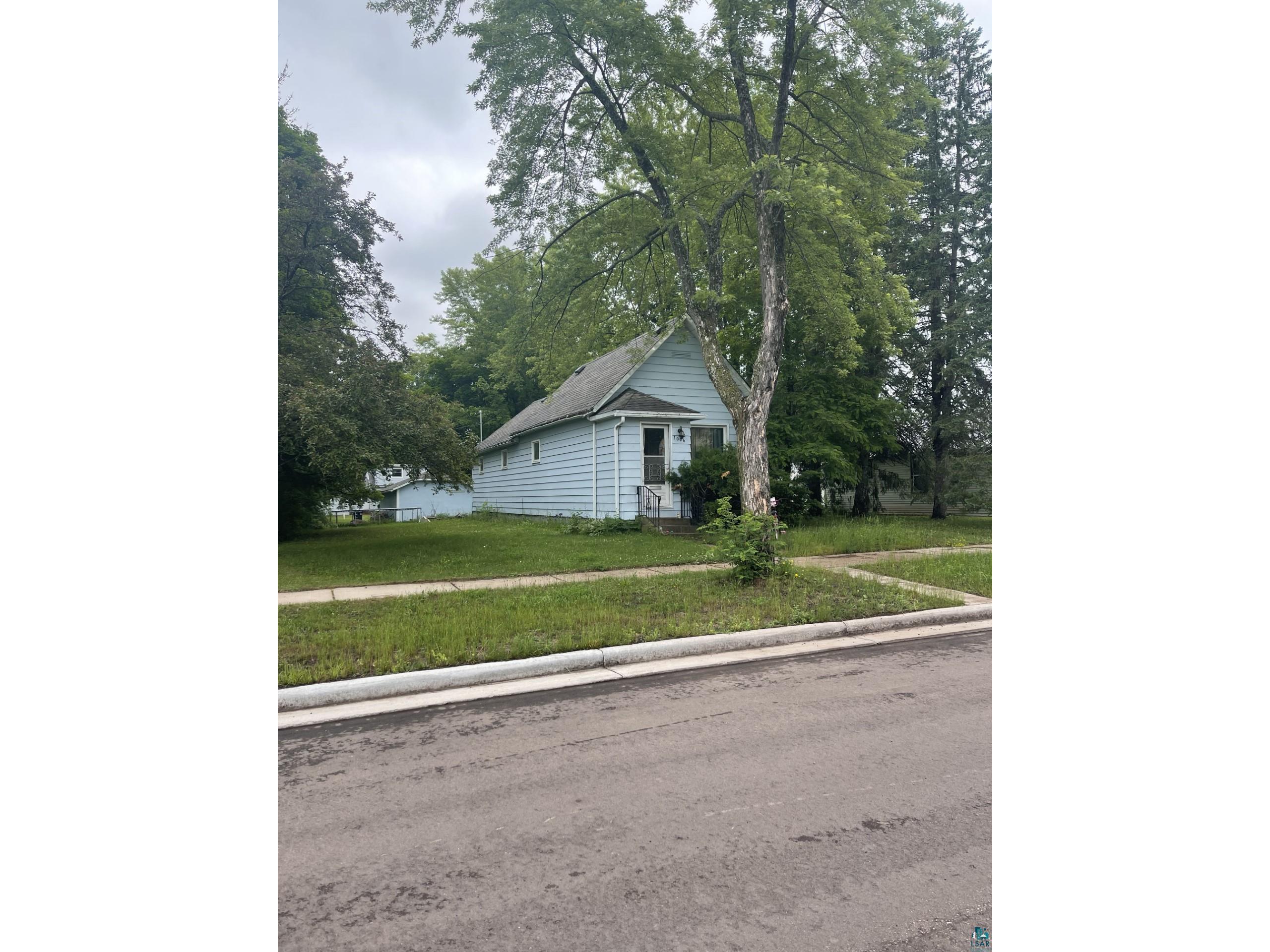 1006 4th Ave W Ashland WI 54806 6109081 image1