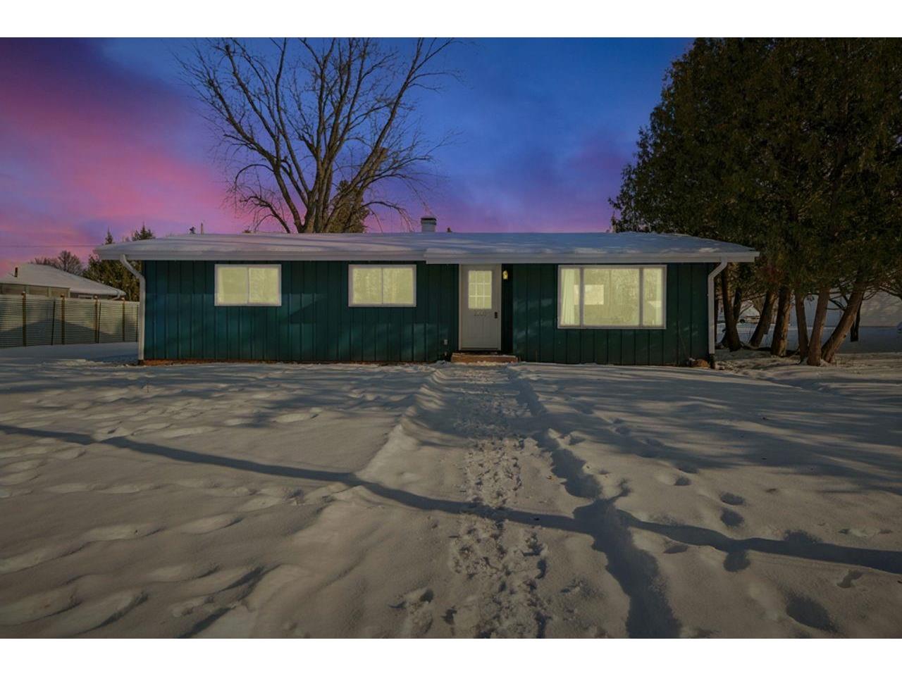 1008 12th Ave W Ashland WI 54806 6123303 image1