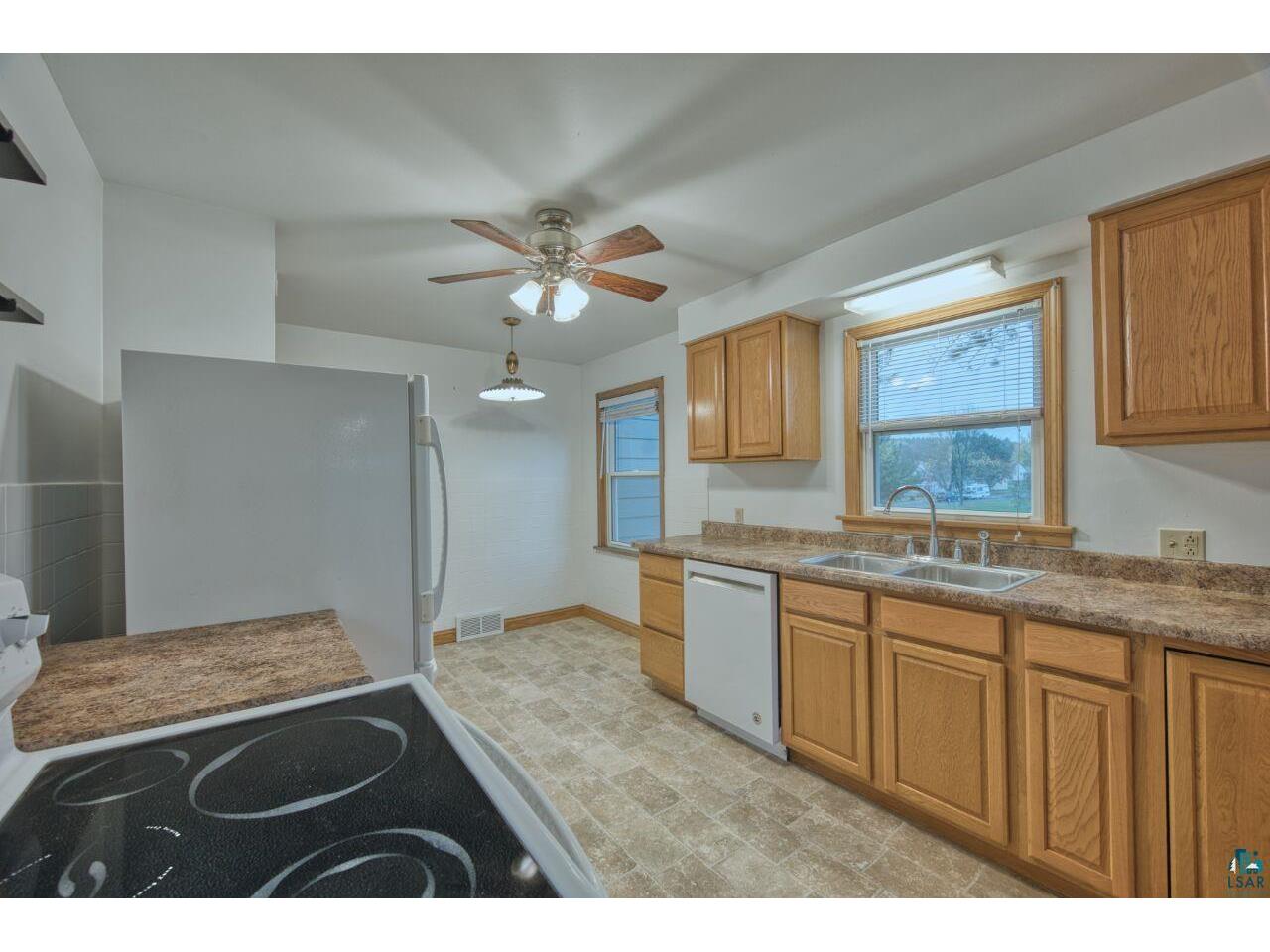 1008 Douglas Ave Eveleth MN 55734 6124698 image9