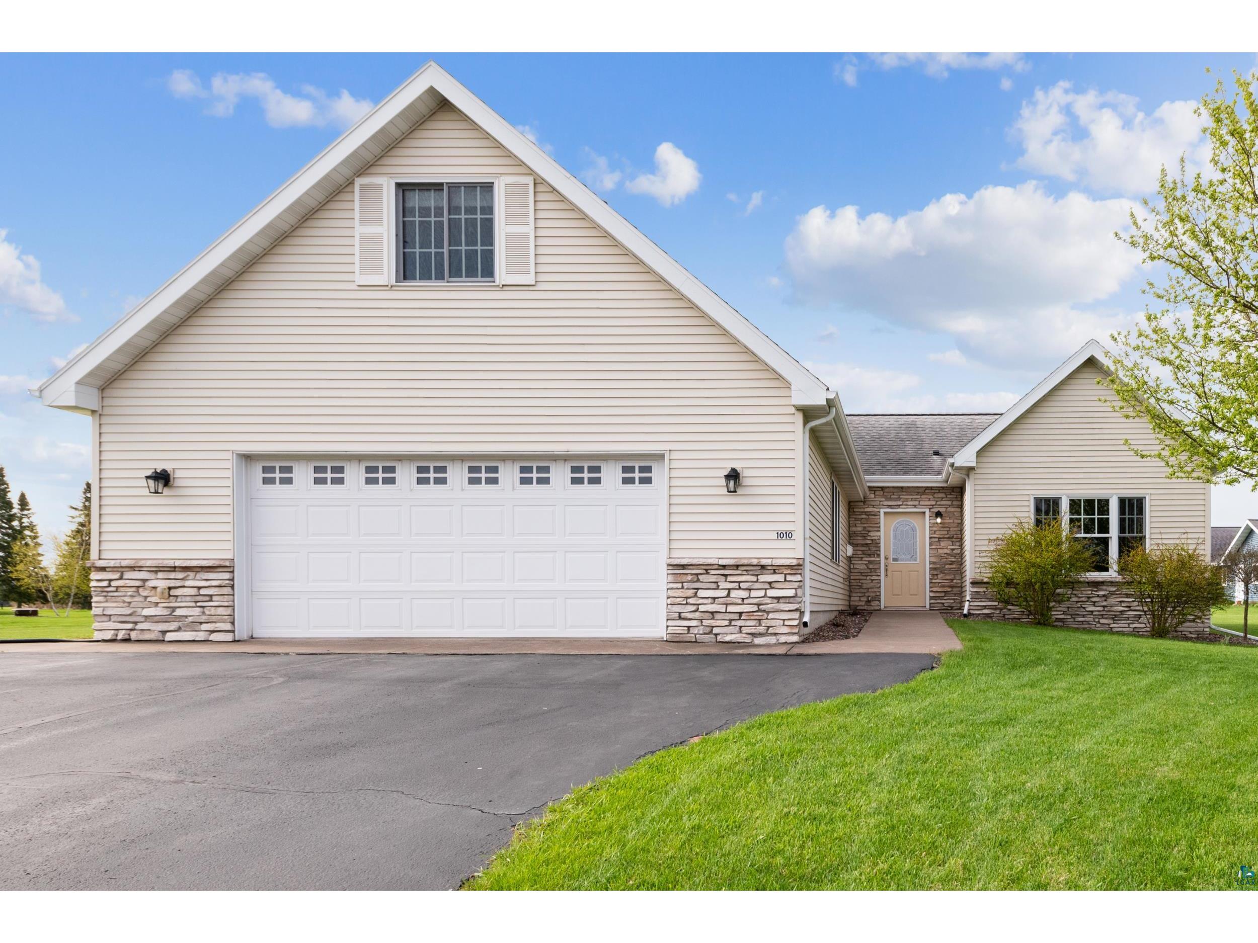 1010 N 22nd St Superior WI 54880 6119446 image1