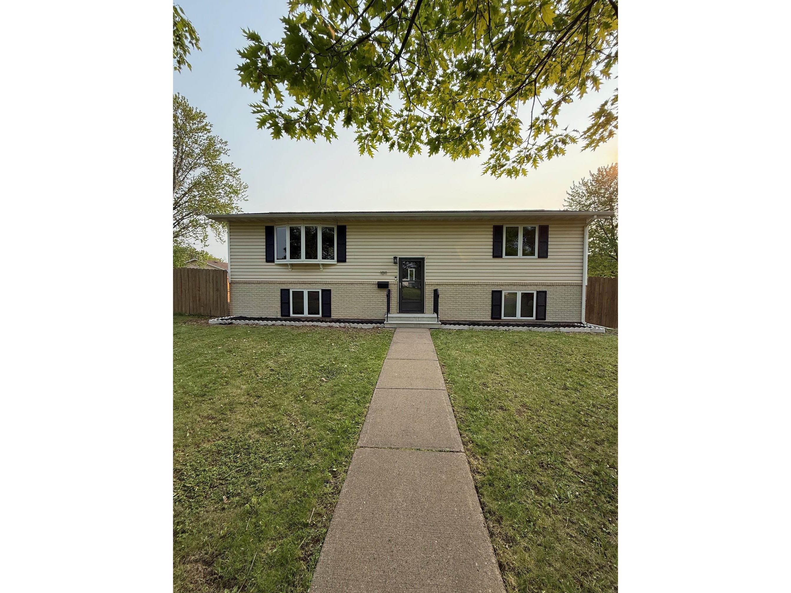 1011 Willis Ave Ashland WI 54806 6119752 image1