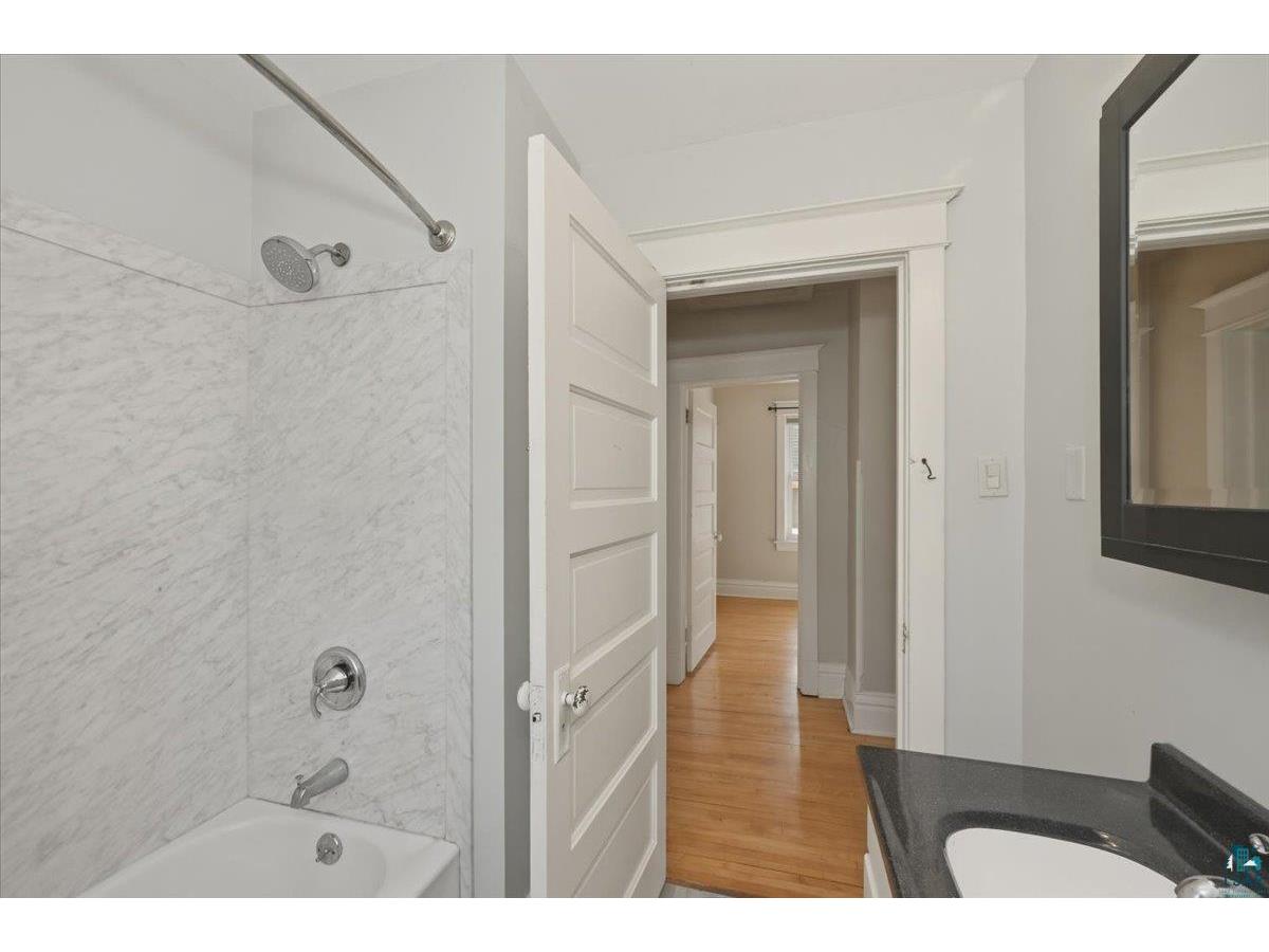 1014 N 12th Ave E Duluth MN 55805 6125819 image18