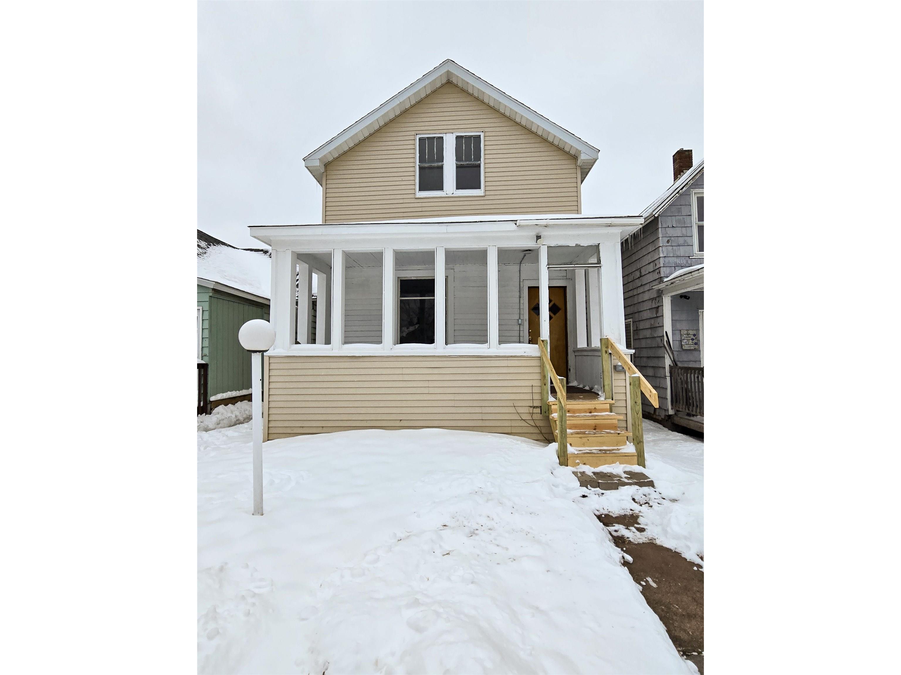 1015 Weeks Ave Superior WI 54880 6123109 image1