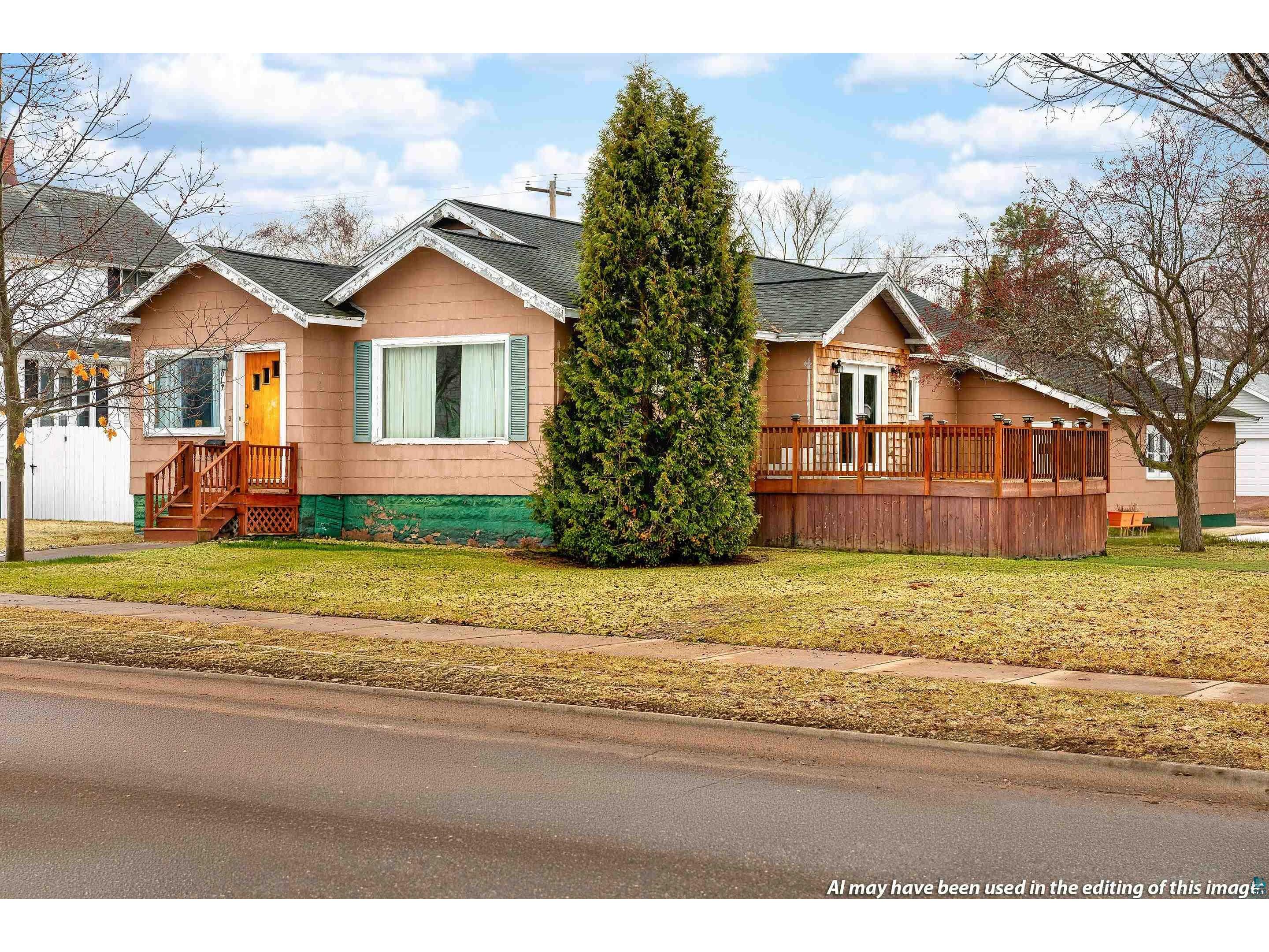 1017 W 9th Ave Ashland WI 54806 6124262 image1