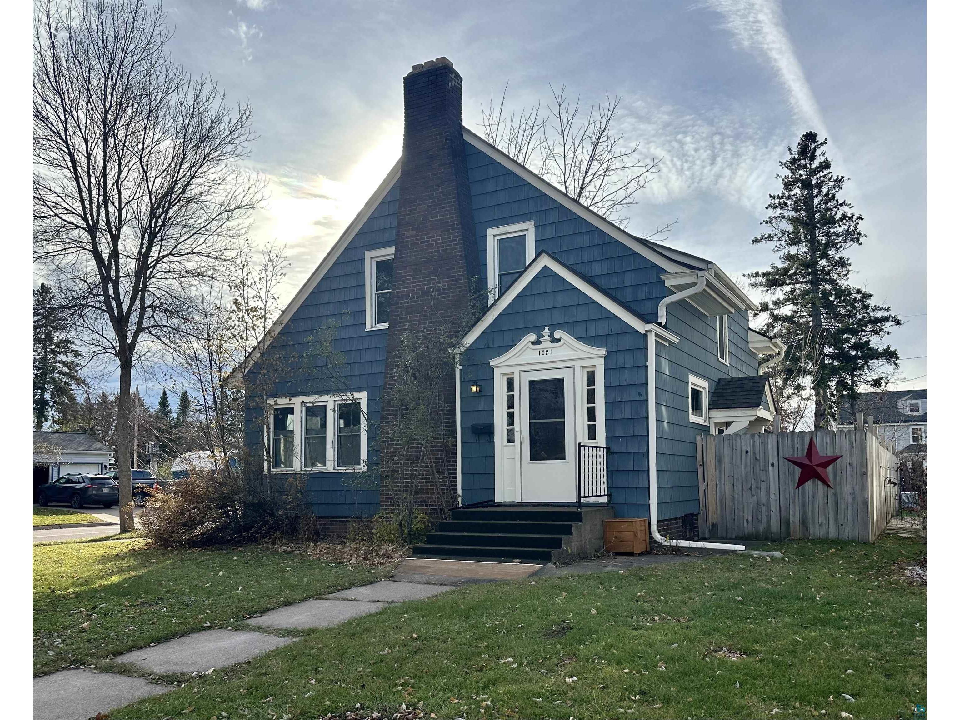 1021 MacArthur Ave Ashland WI 54806 6111555 image1