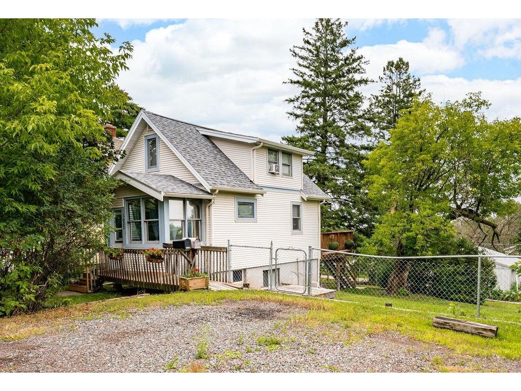 1022 E 11th St Duluth MN 55805 6121416 image1