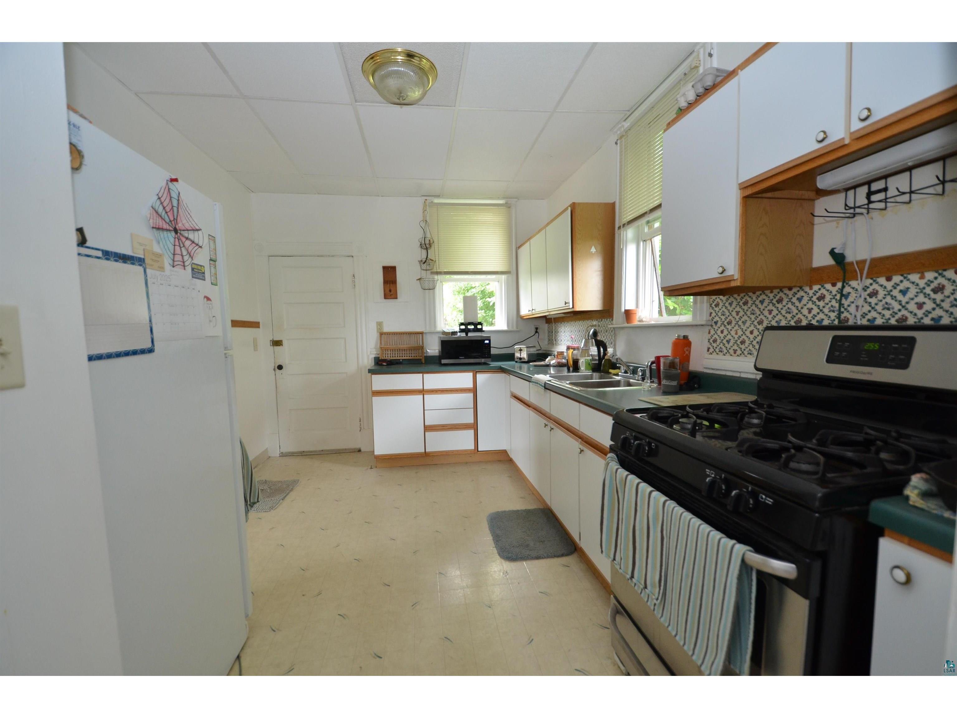 1026 E 3rd St Duluth MN 55805 6124508 image12