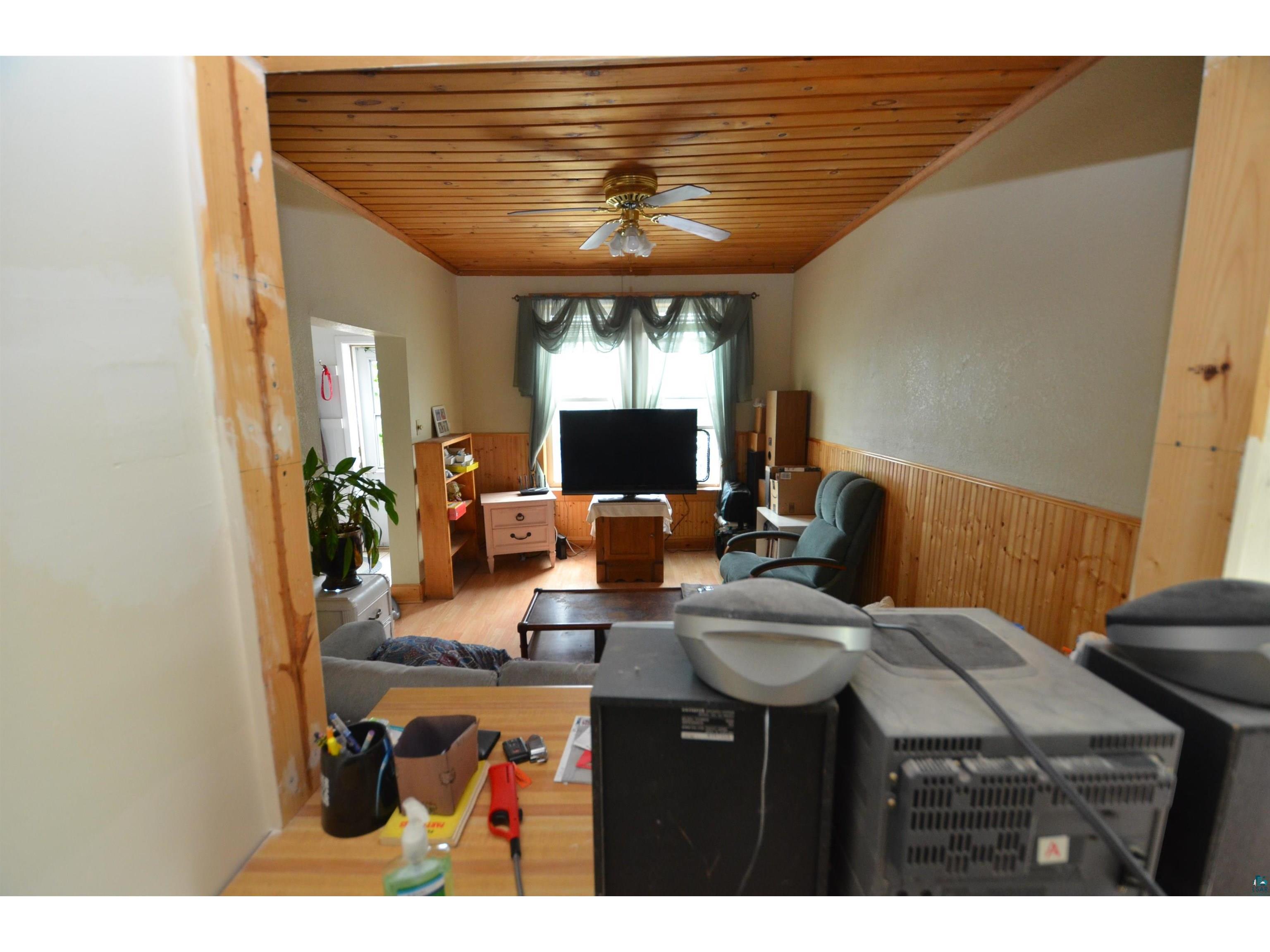 1026 E 3rd St Duluth MN 55805 6124508 image23