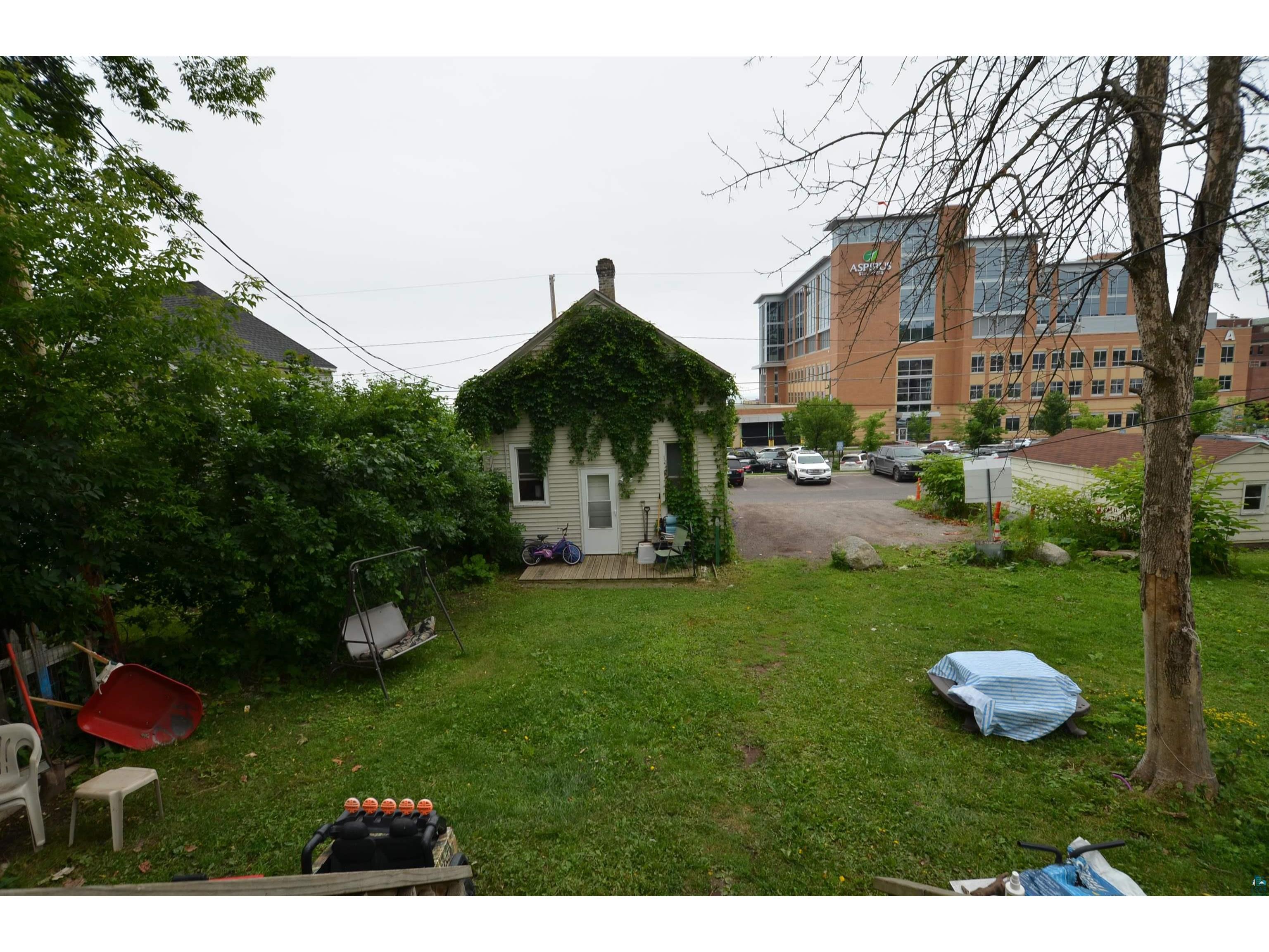1026 E 3rd St Duluth MN 55805 6124508 image3