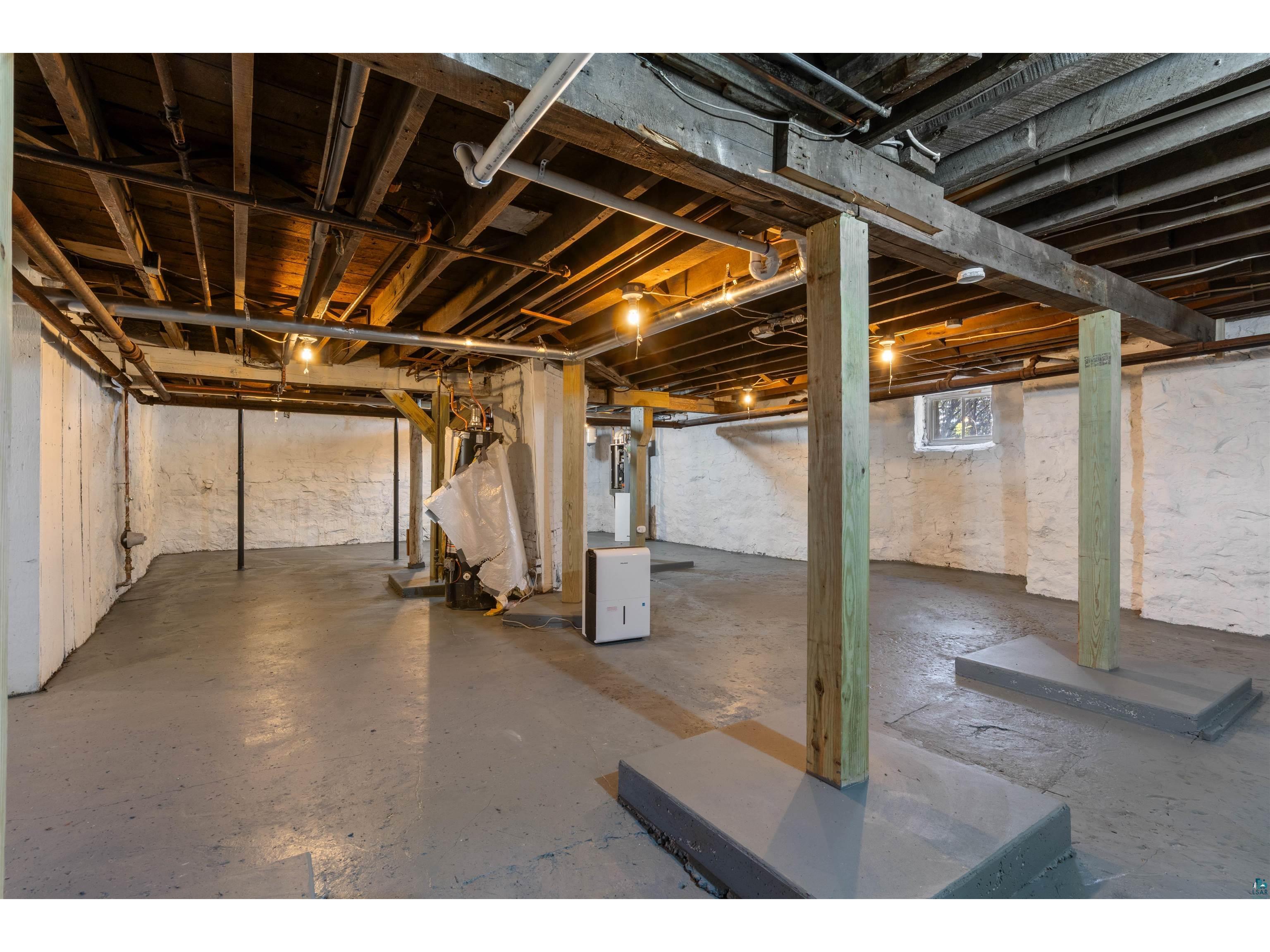 103 E 7th St Superior WI 54880 6125443 image34