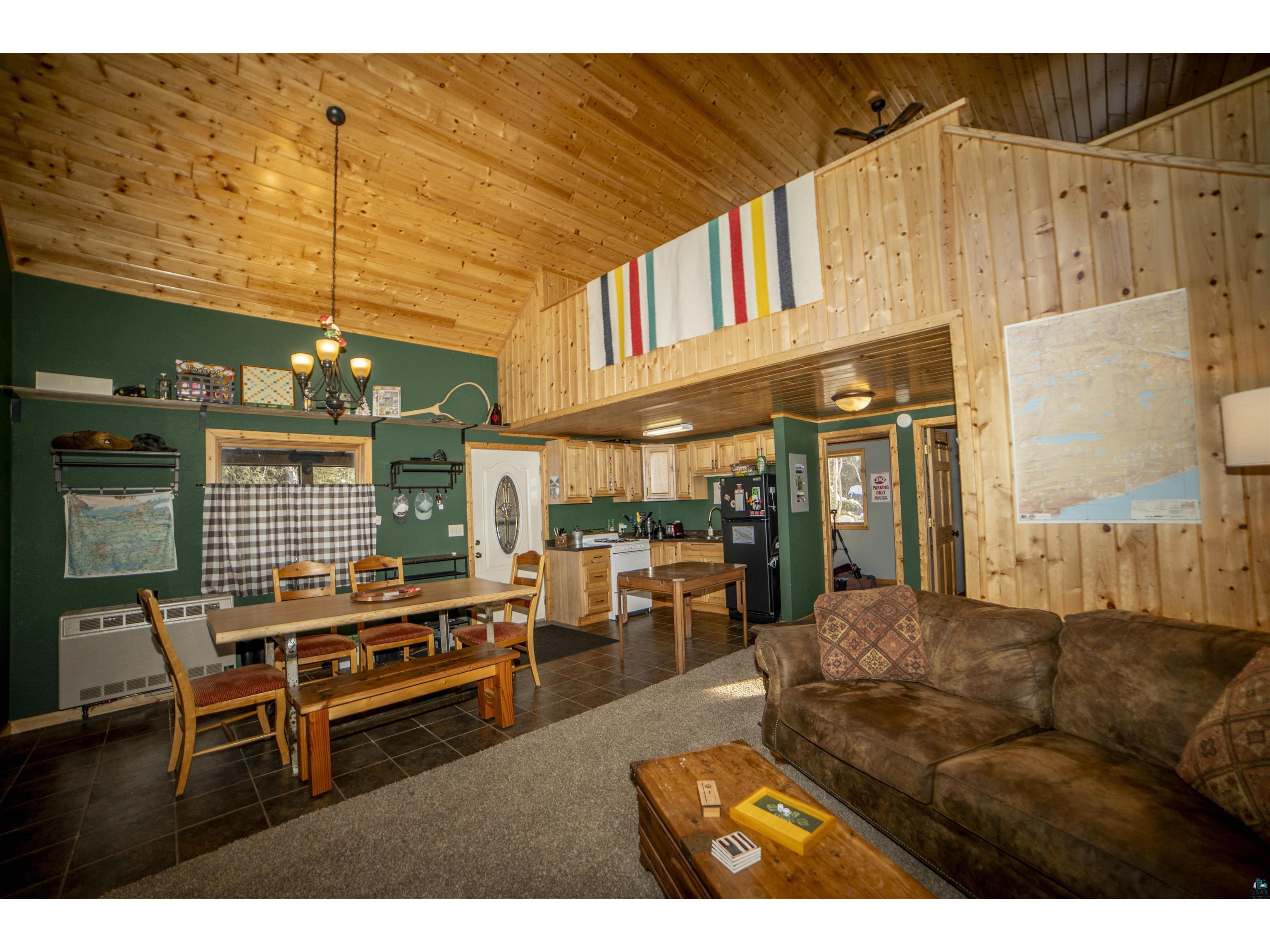 1088 South Shore Dr Grand Marais MN 55604 - Devil Track 6125101 image20