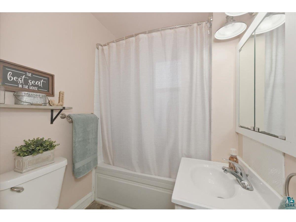 11 B Hayes Ct Superior WI 54880 6124684 image15