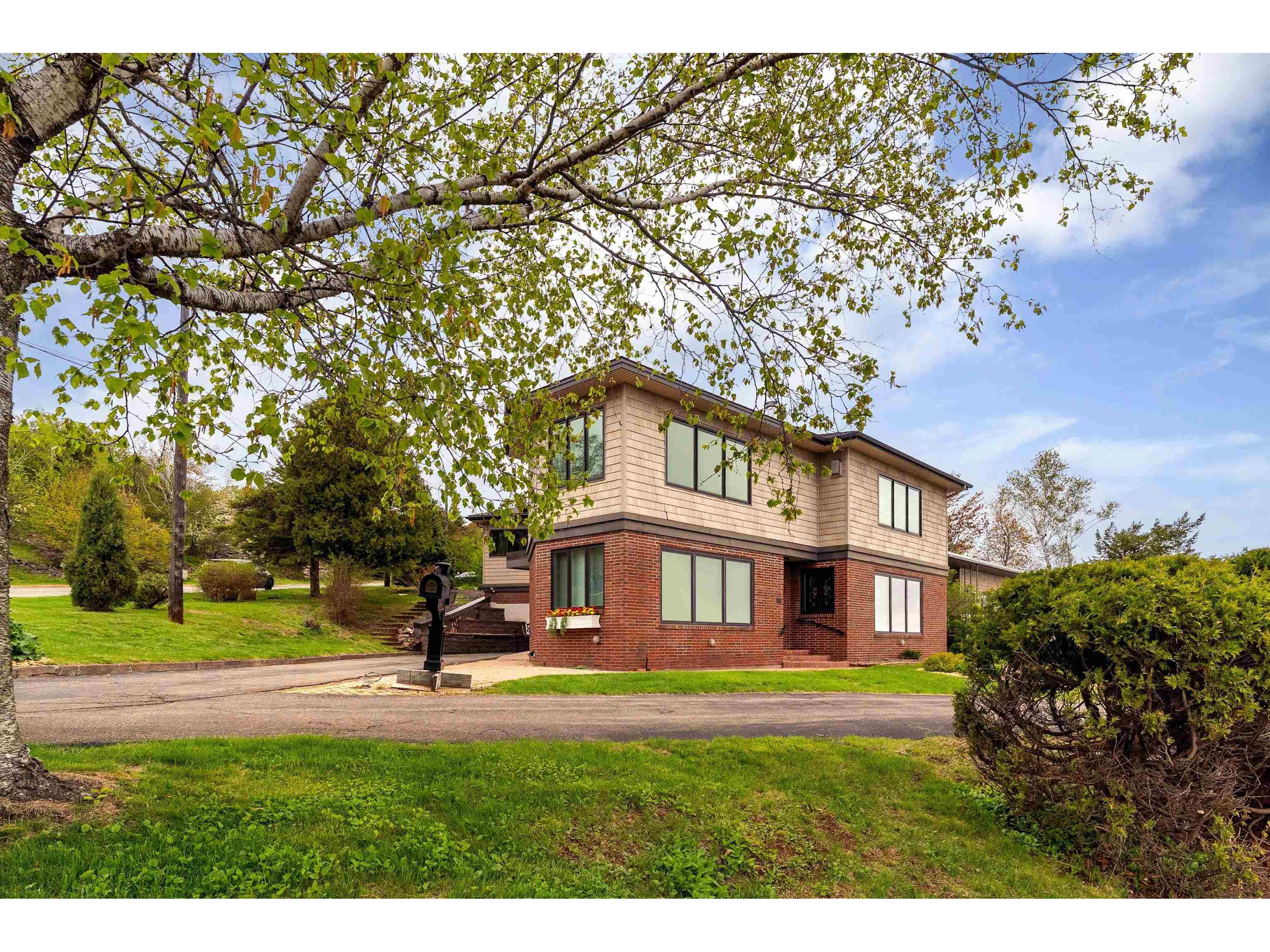 1101 E Skyline Pkwy Duluth MN 55805 6119500 image1