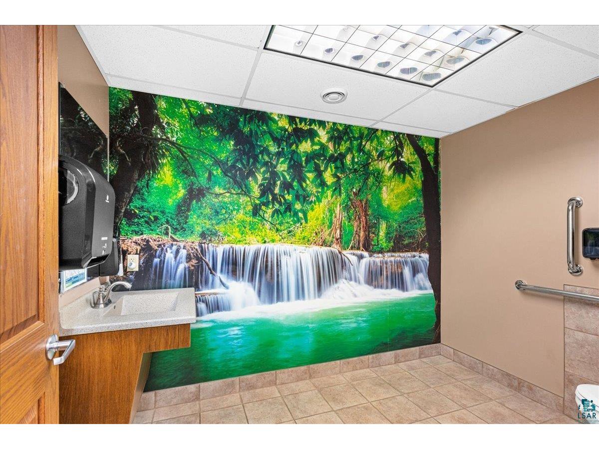 1102 Avenue B Cloquet MN 55720 6124062 image15