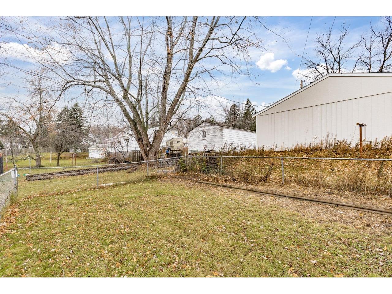 1107 N 7th Ave E Duluth MN 55805 6122998 image18