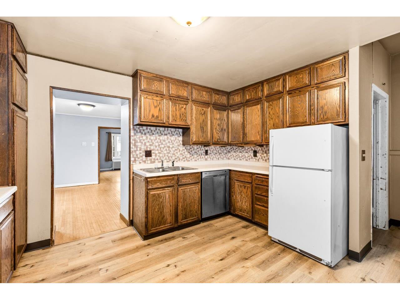 1107 N 7th Ave E Duluth MN 55805 6122998 image7