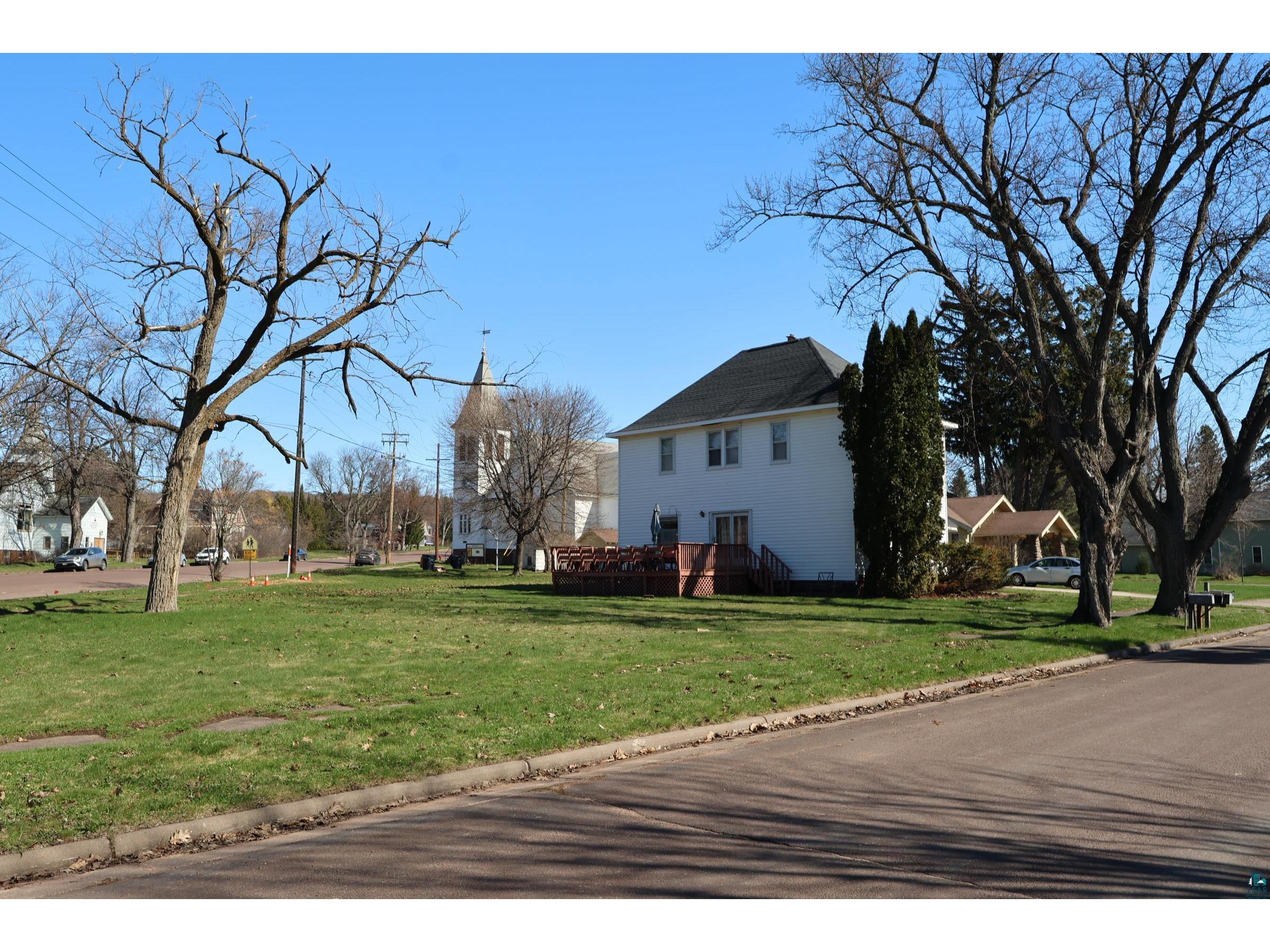 111 W 3rd St Washburn WI 54891 6124846 image2