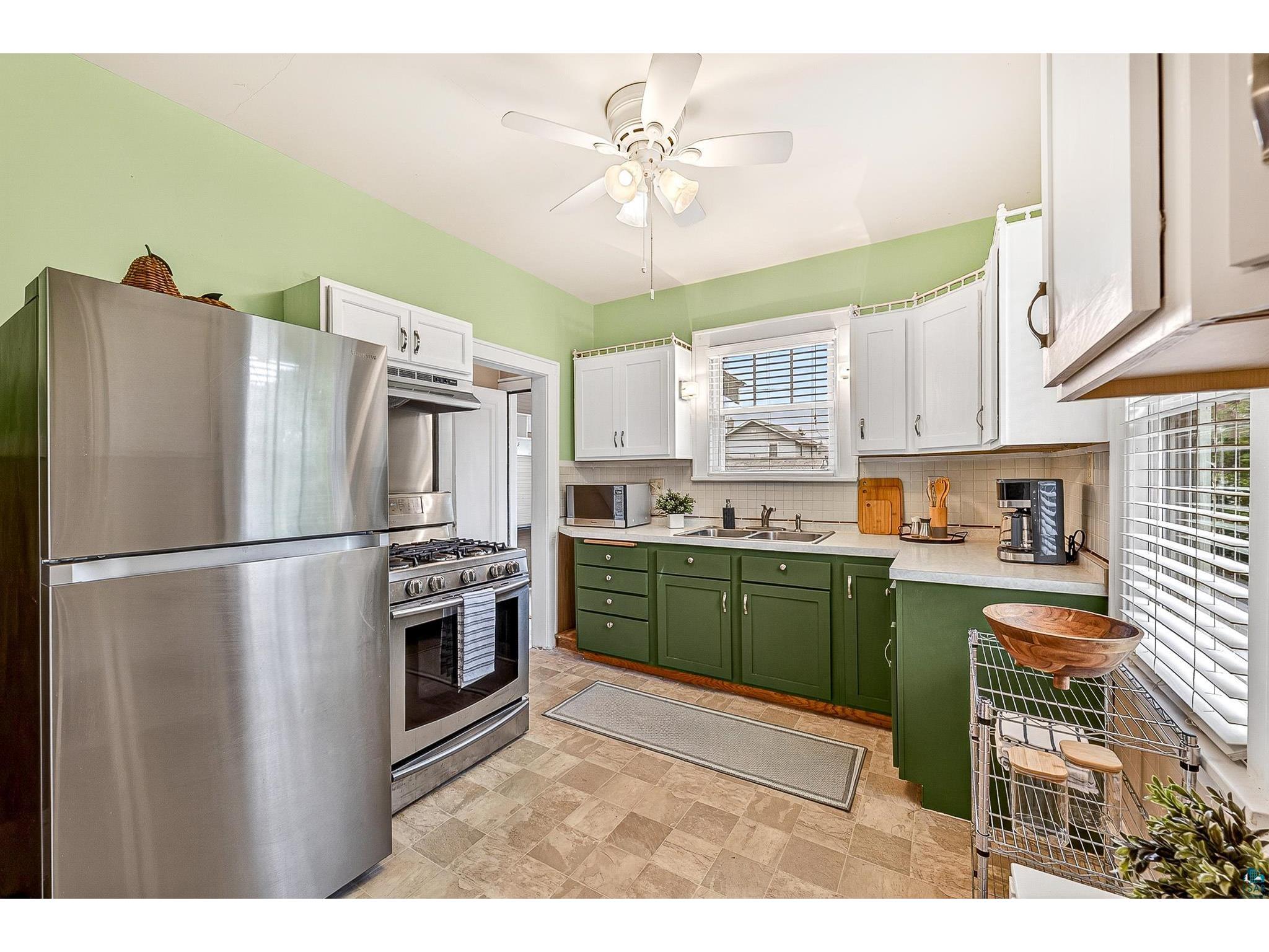 1111 N 22nd St Superior WI 54880 6125920 image16