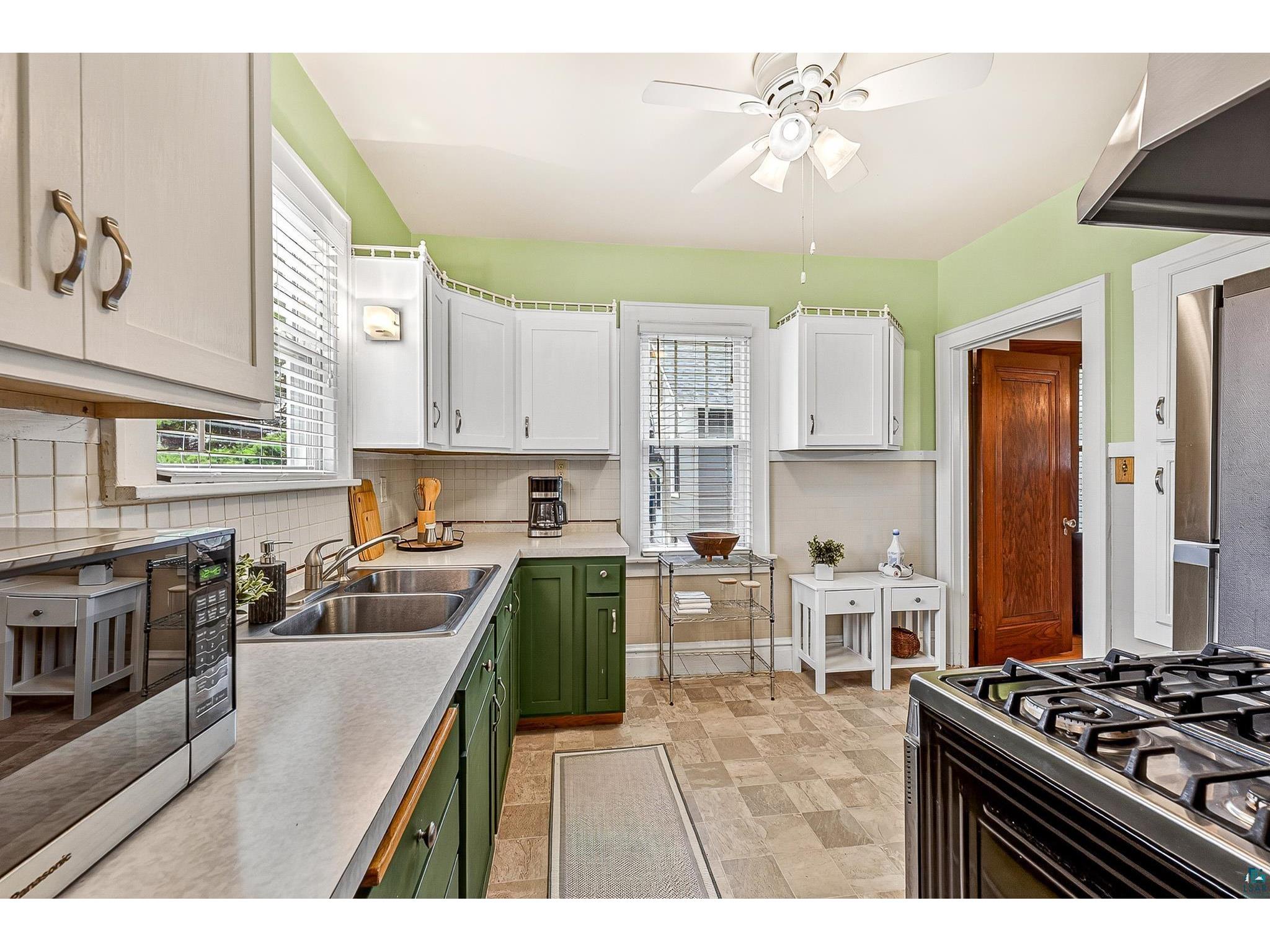 1111 N 22nd St Superior WI 54880 6125920 image17