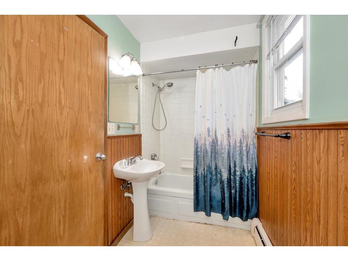 1117 Hammond Ave Superior WI 54880 6122950 image10