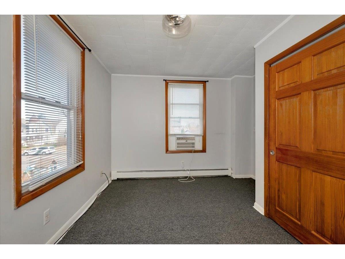 1117 Hammond Ave Superior WI 54880 6122950 image18