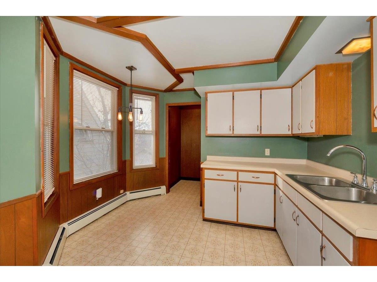 1117 Hammond Ave Superior WI 54880 6122950 image19