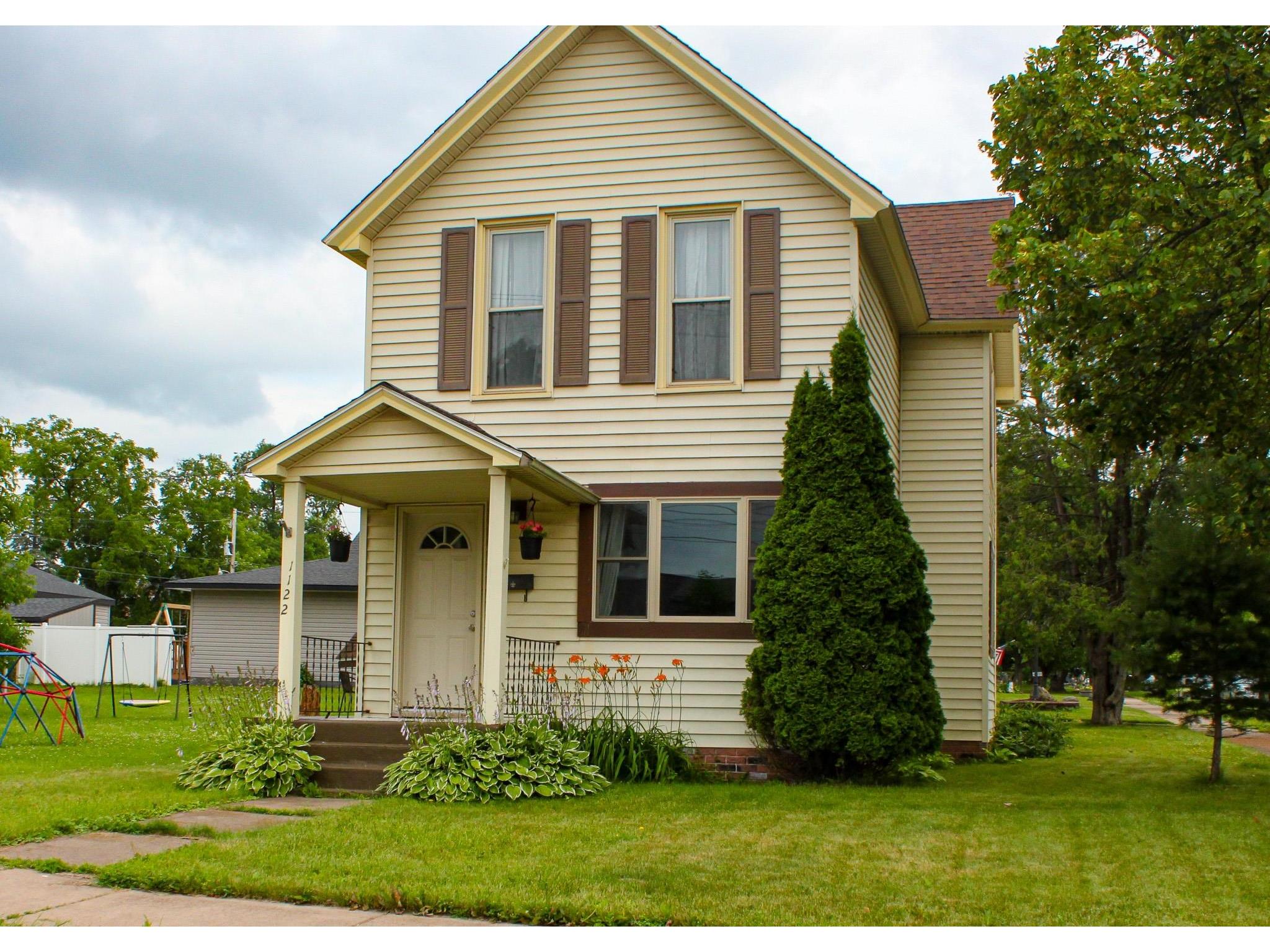 1122 6th St W Ashland WI 54806 6120898 image1