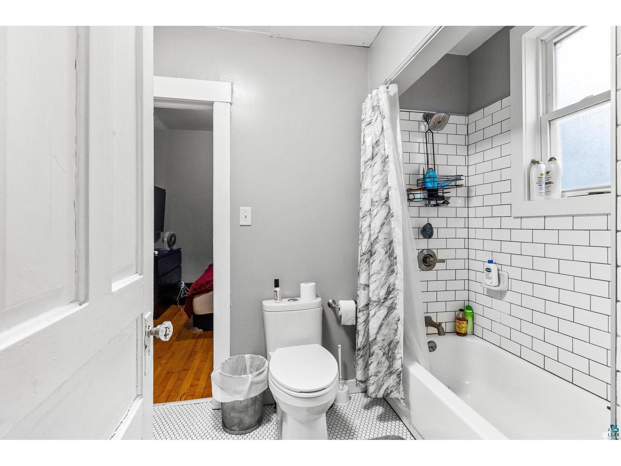 1122 E 5th St Duluth MN 55805 6125609 image17