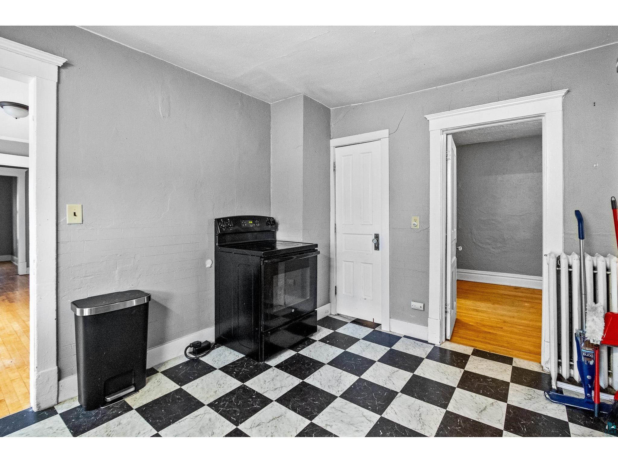 1122 E 5th St Duluth MN 55805 6125609 image32