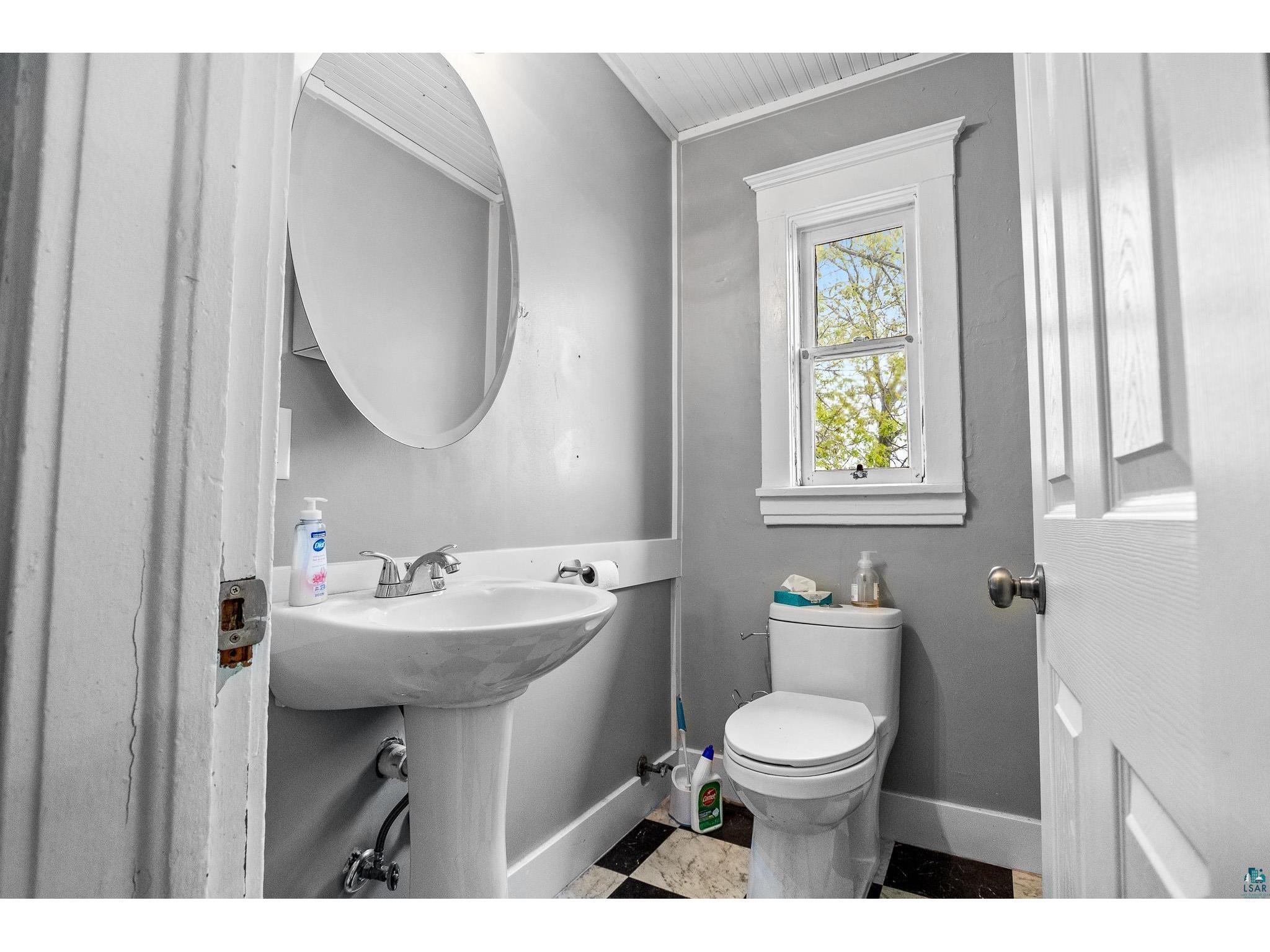 1122 E 5th St Duluth MN 55805 6125609 image33