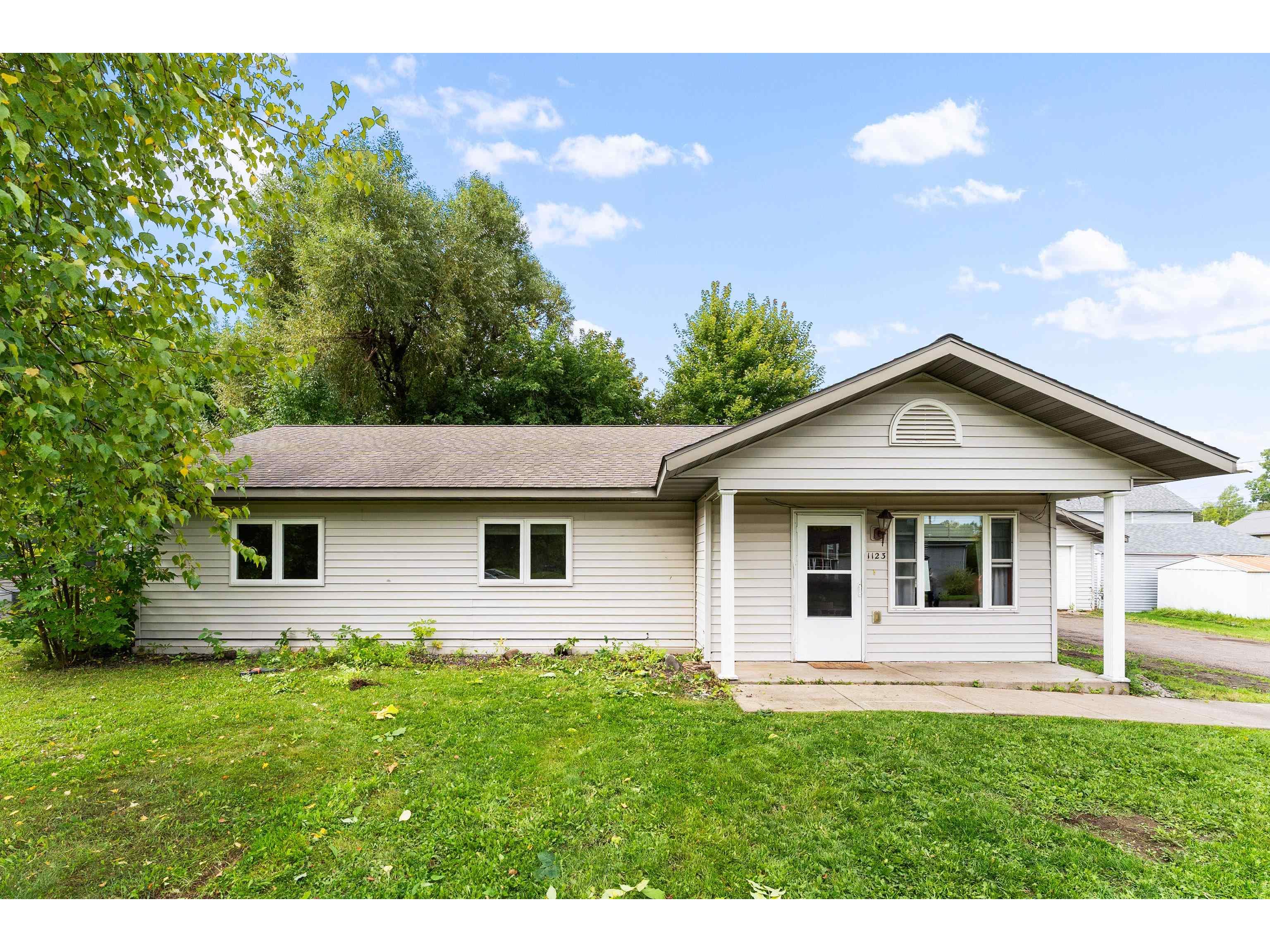 1123 96th Ave W Duluth MN 55808 6122077 image1