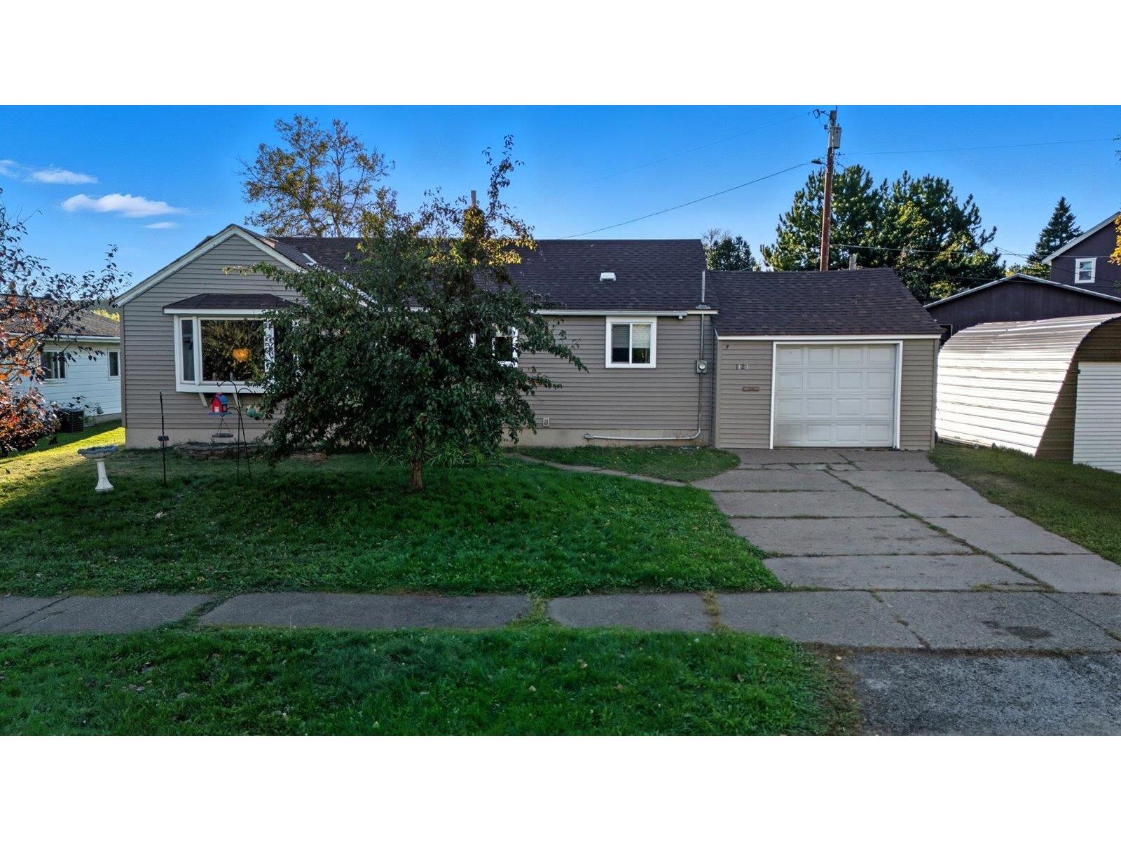 1123 Adams Ave Eveleth MN 55734 6122406 image1