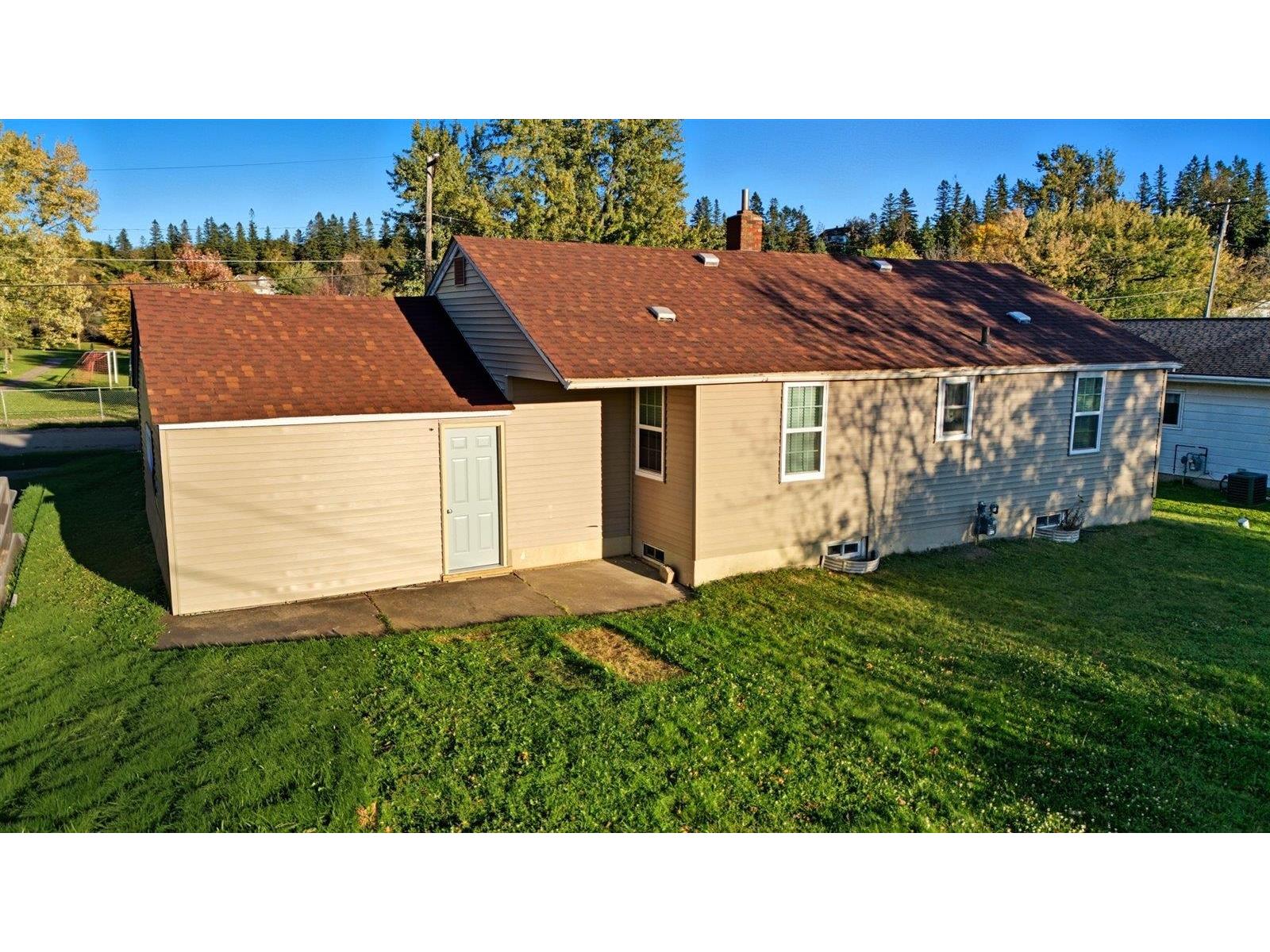 1123 Adams Ave Eveleth MN 55734 6122406 image32