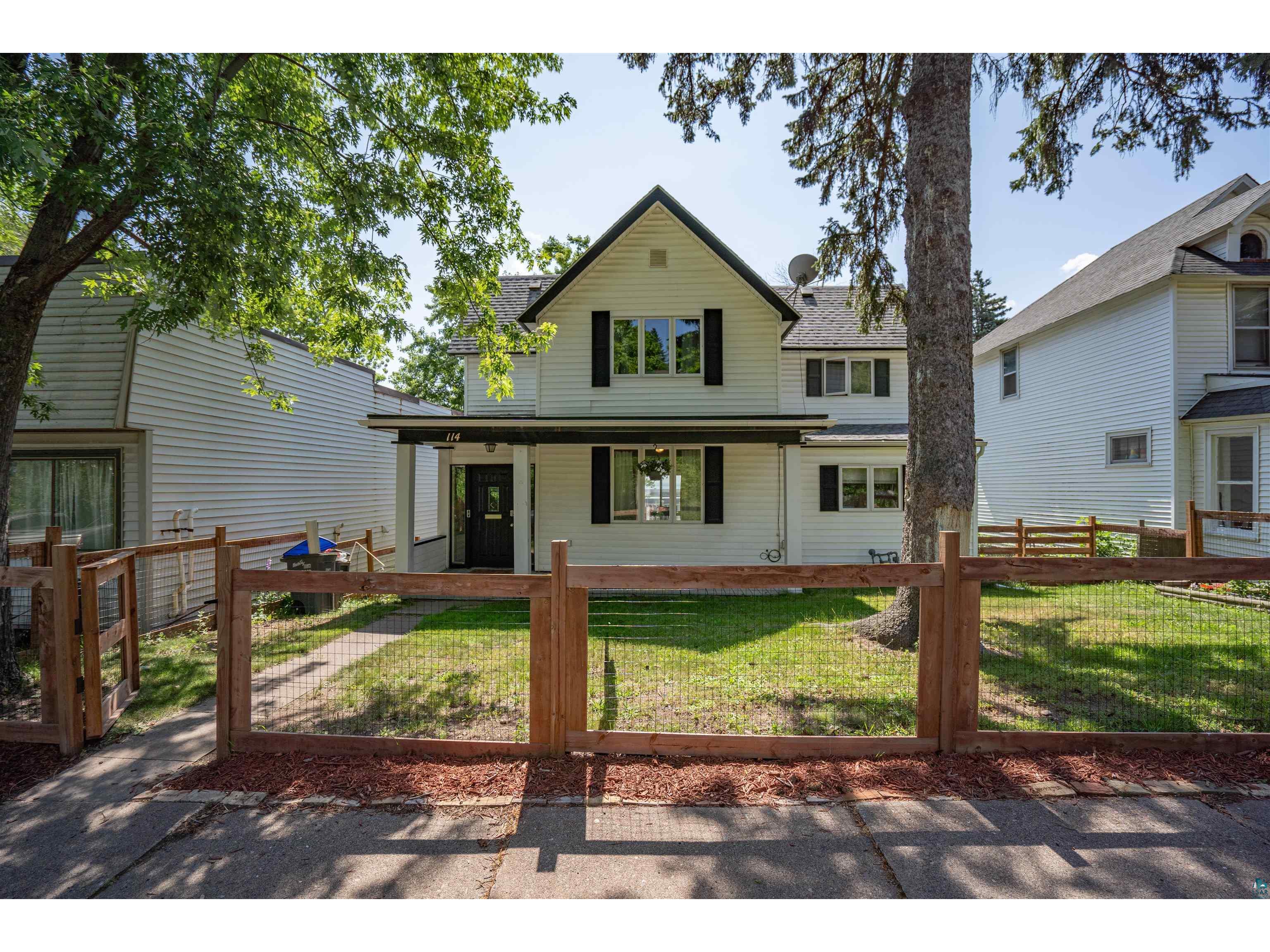 114 W 5th St Duluth MN 55806 6114981 image1