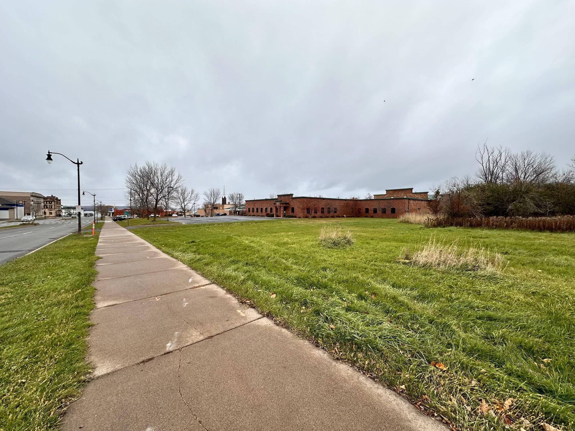 118 E 3rd St Ashland WI 54806 6122596 image44