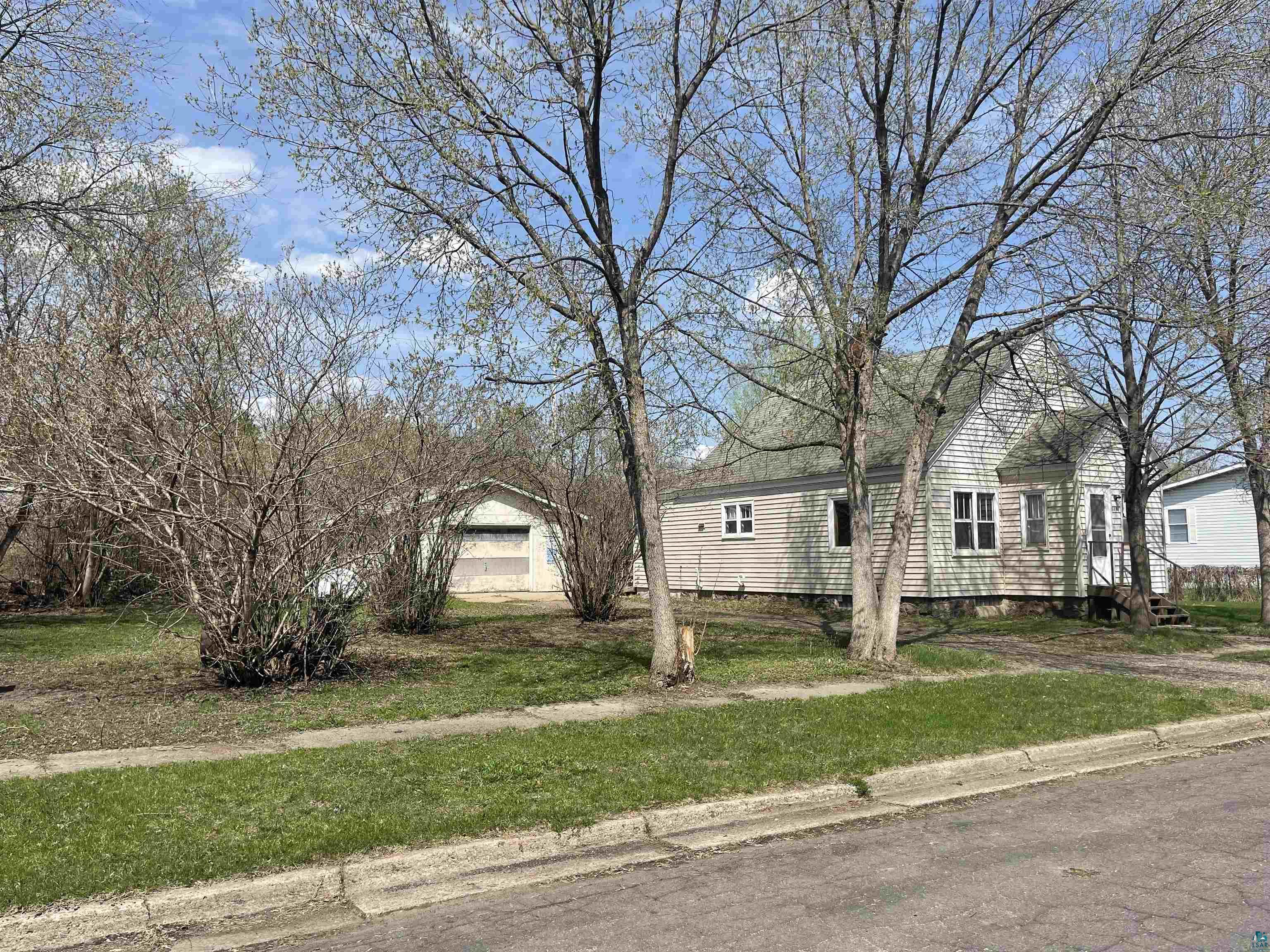 118 E Elizabeth Ave, Keewatin, MN, 55753 MLS 6107995 Edina Realty