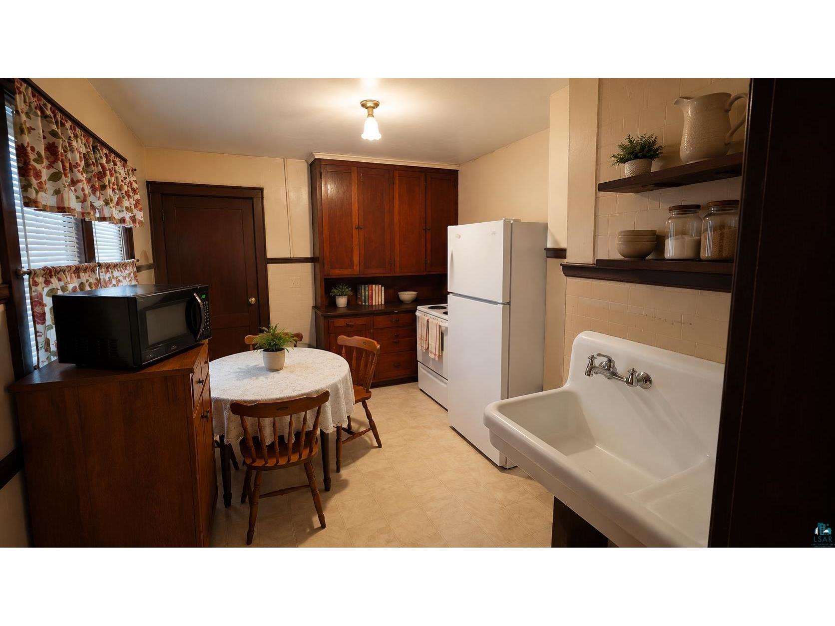 118 N 23rd Ave W Duluth MN 55806 6125088 image4
